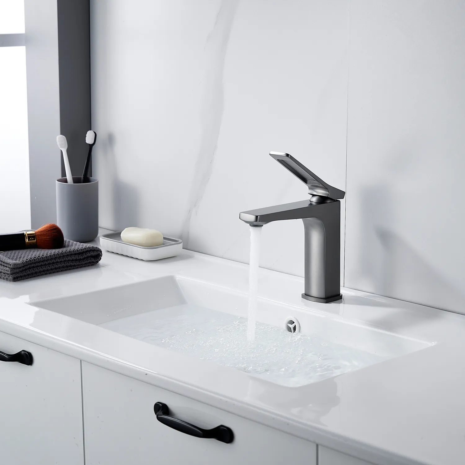 Смеситель для раковины Shevanik S4601T, оружейная сталь