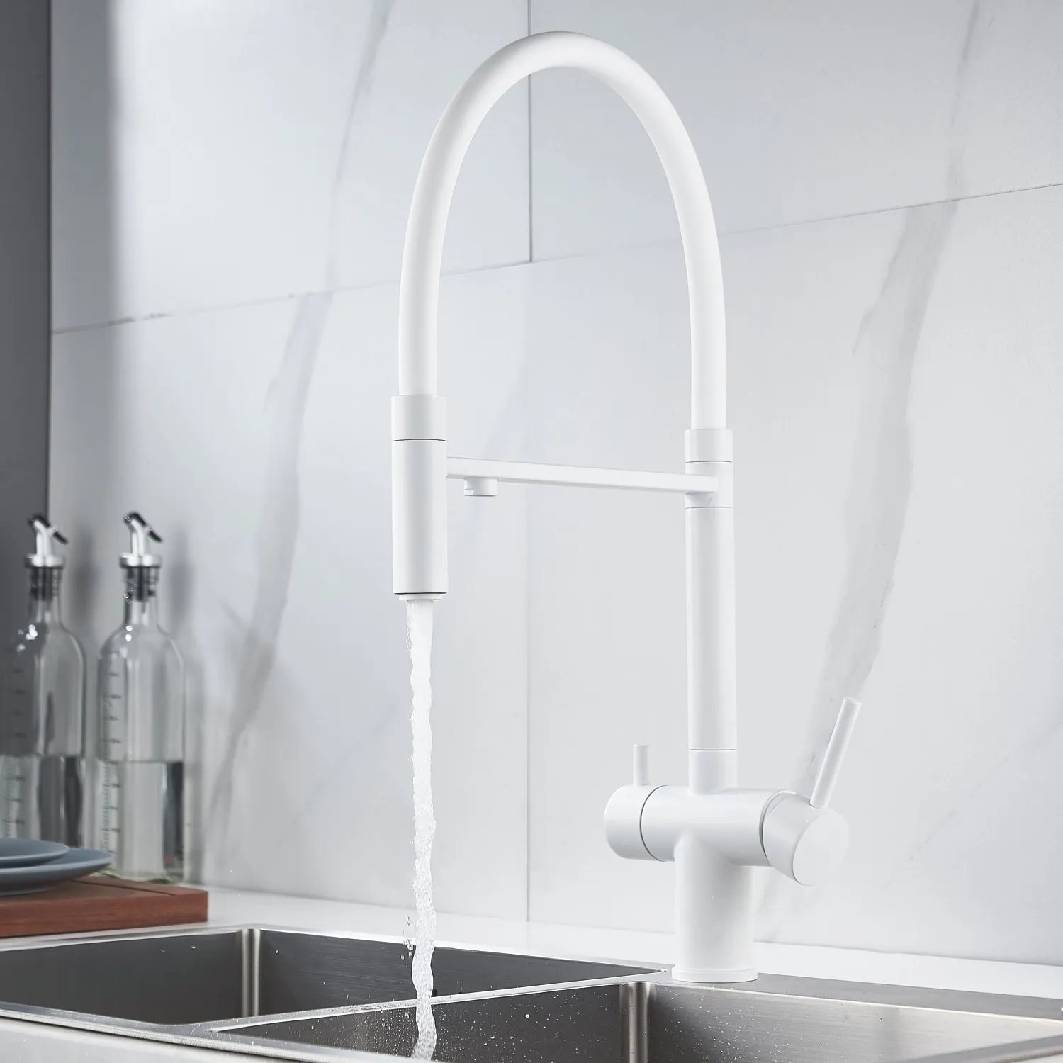 Смеситель для кухни с подключением фильтра Shevanik S178C, белый