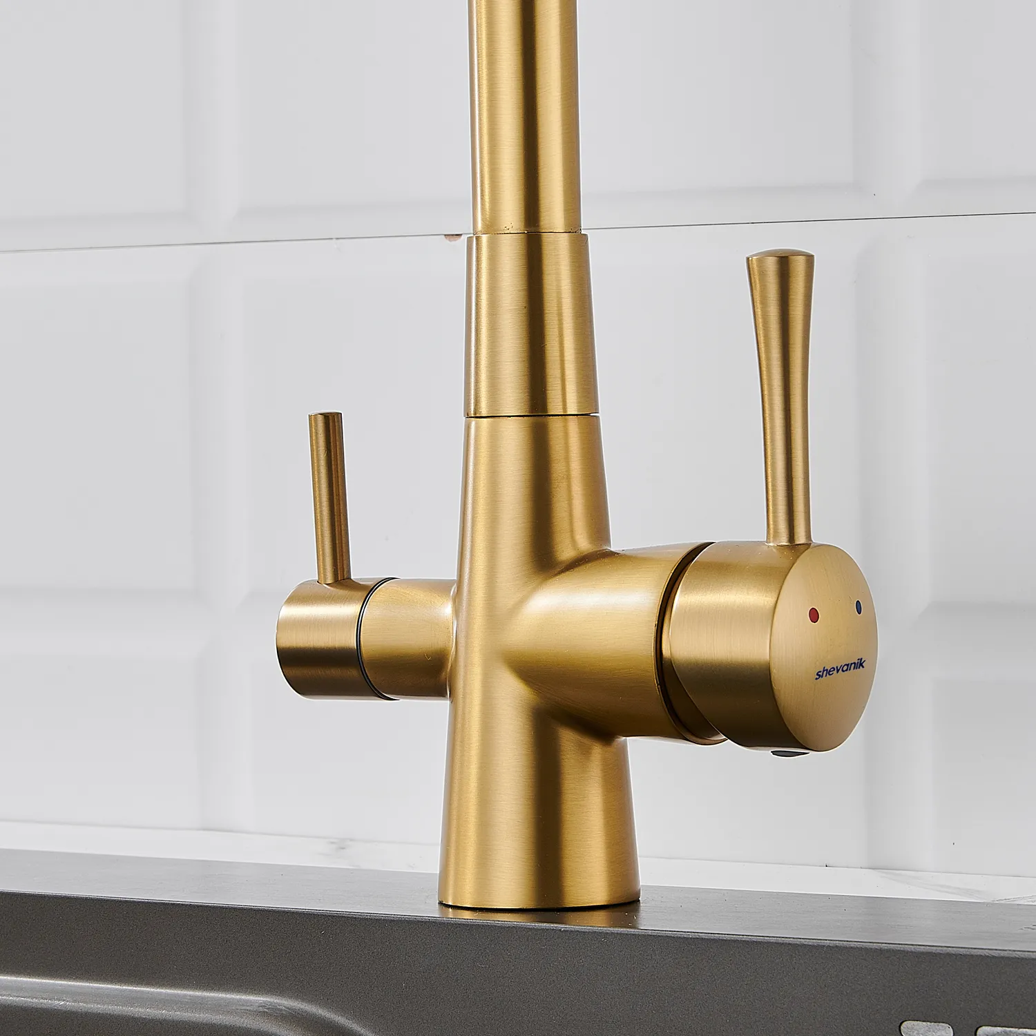 Смеситель для кухни с подключением фильтра Shevanik S528G, золотой сатин