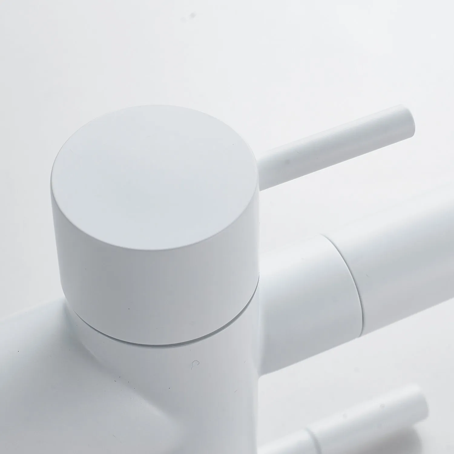 Смеситель для кухни с подключением фильтра Shevanik S468C, белый