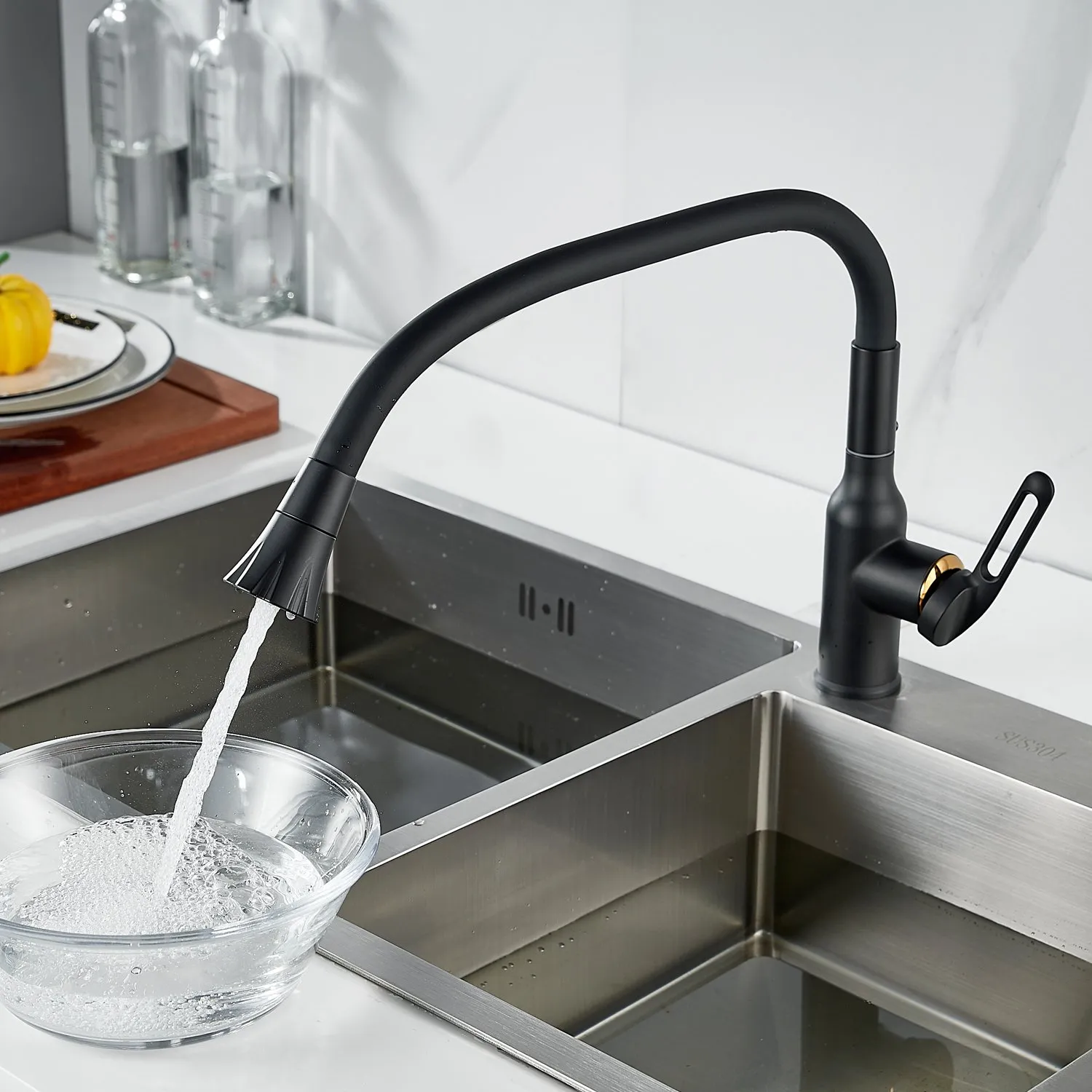 Смеситель для кухни с гибким изливом Raffine F303H-3, черный