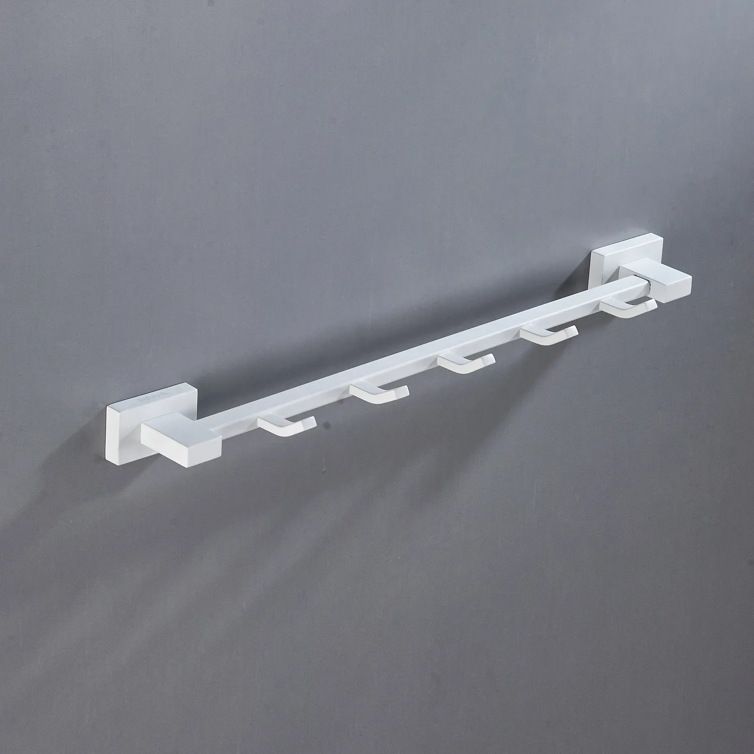 Планка с крючками Shevanik SG5651C, белый