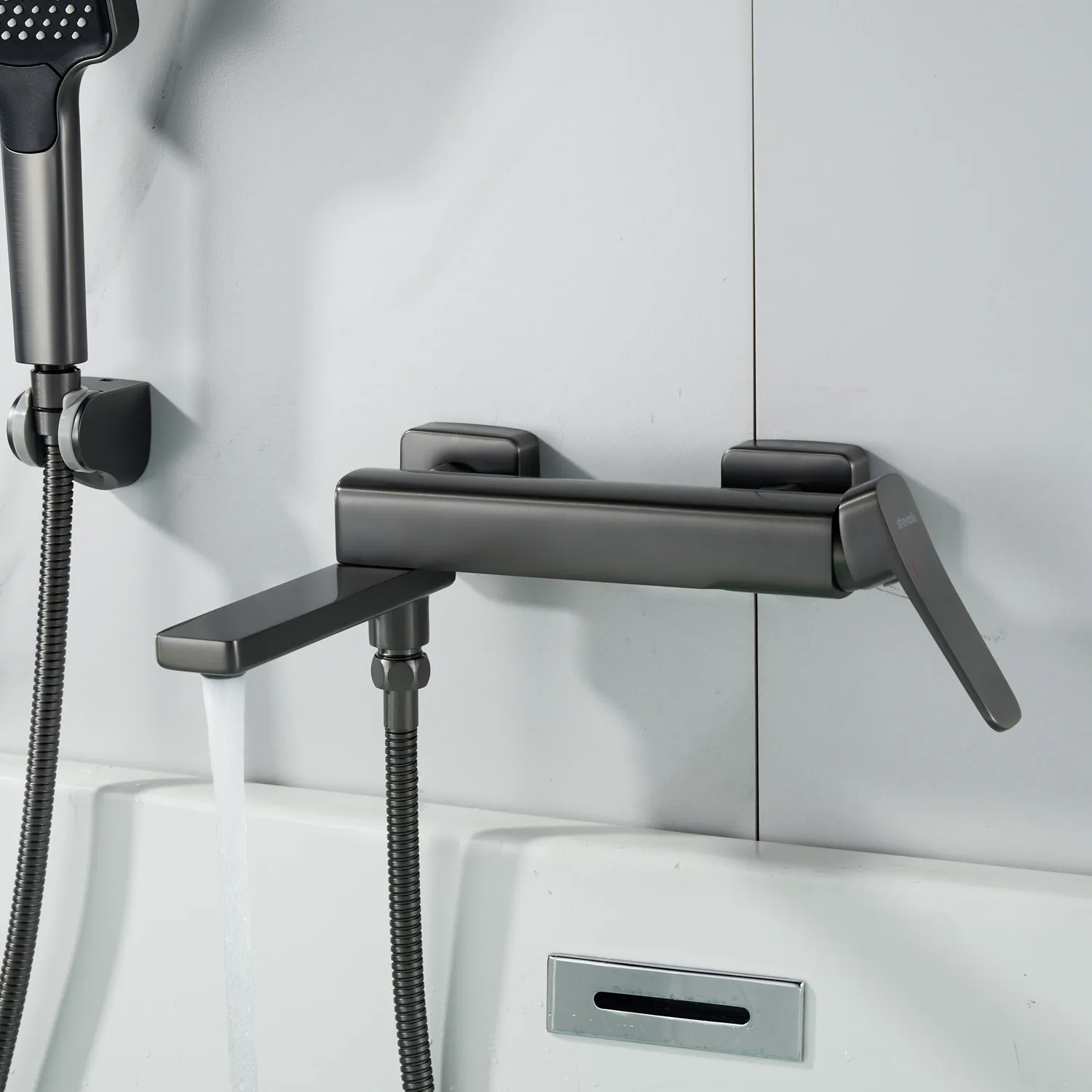 Смеситель для ванны Shevanik S9952T, оружейная сталь