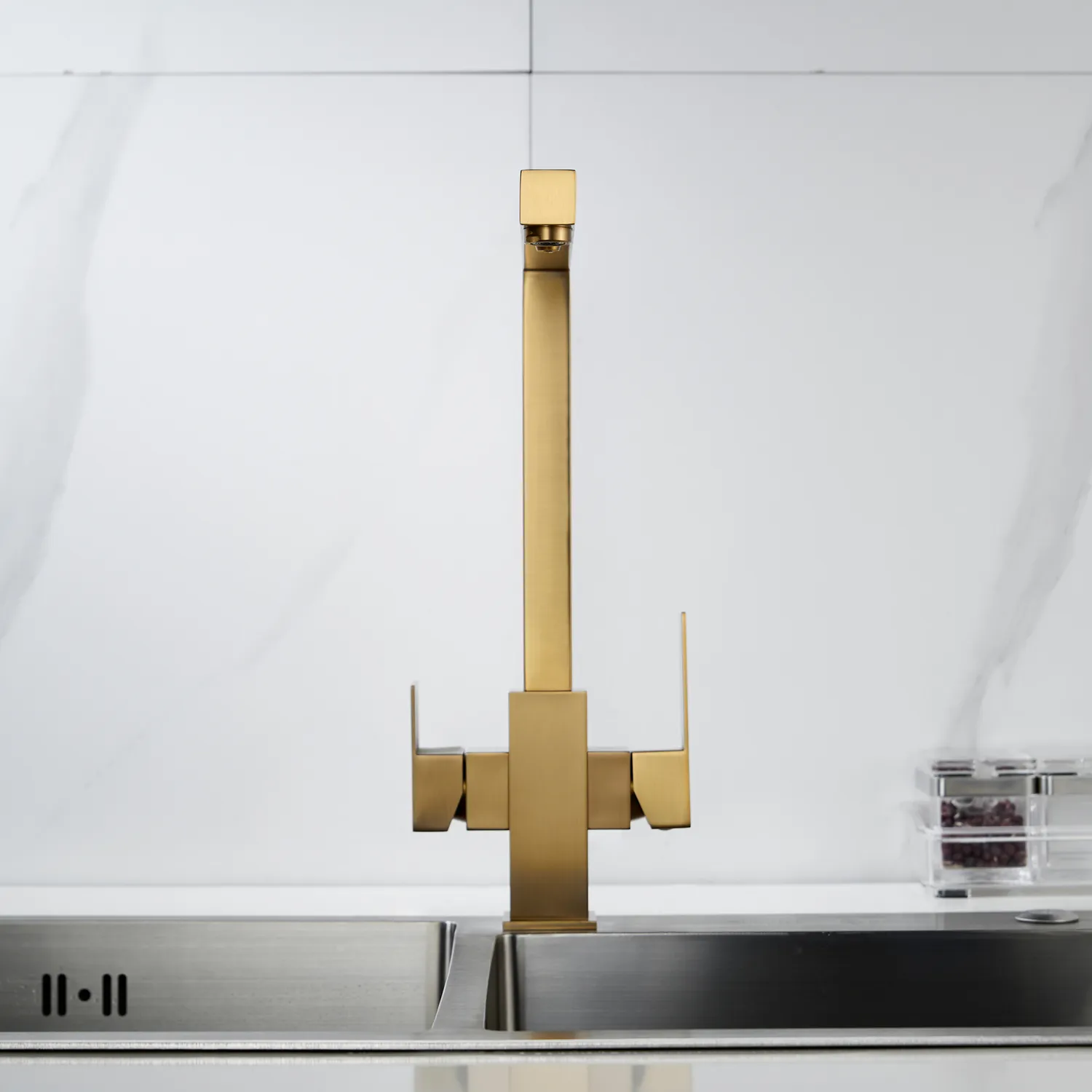 Смеситель для кухни с подключением фильтра Shevanik S148G, золотой сатин