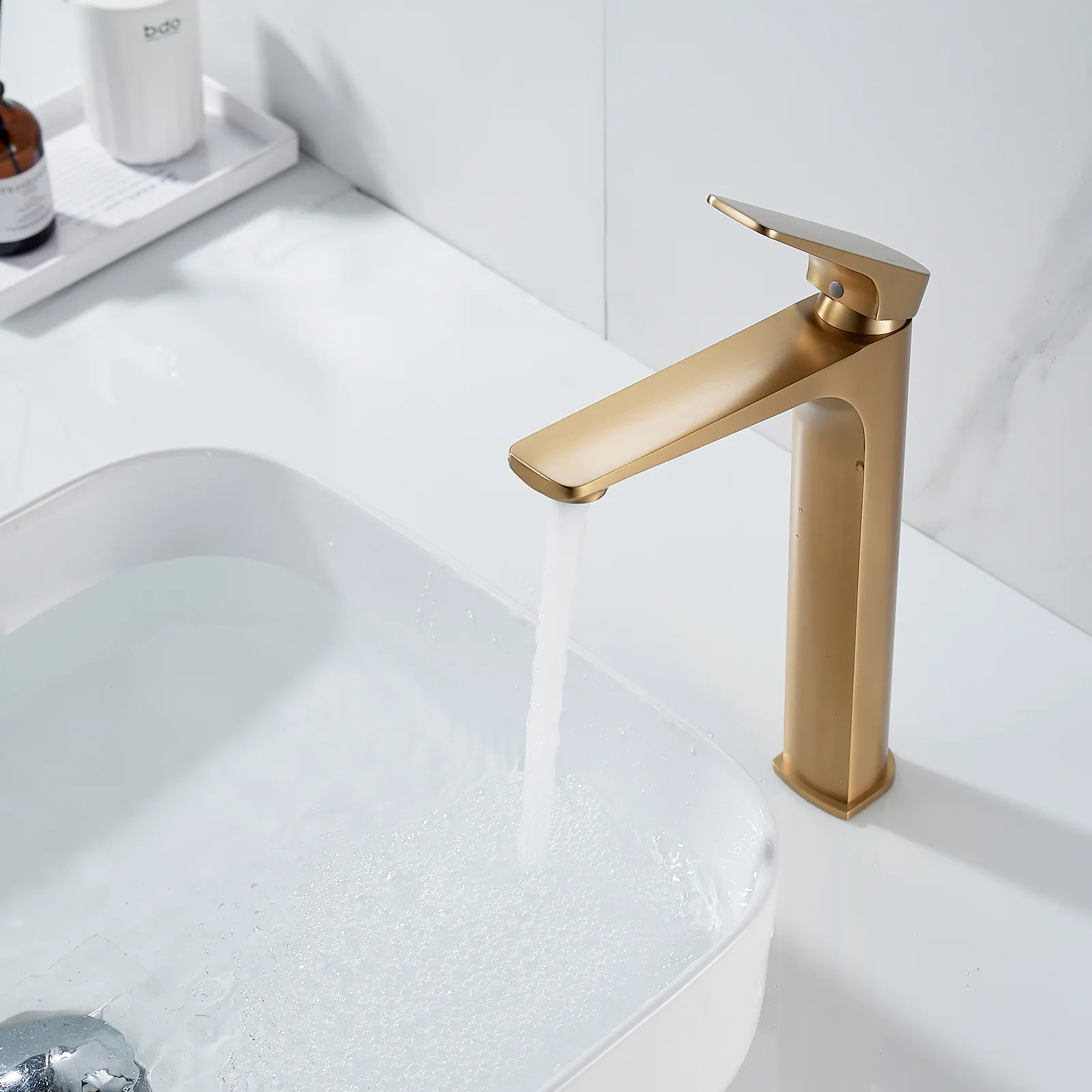 Смеситель для раковины высокий Shevanik S4211G, золотой сатин