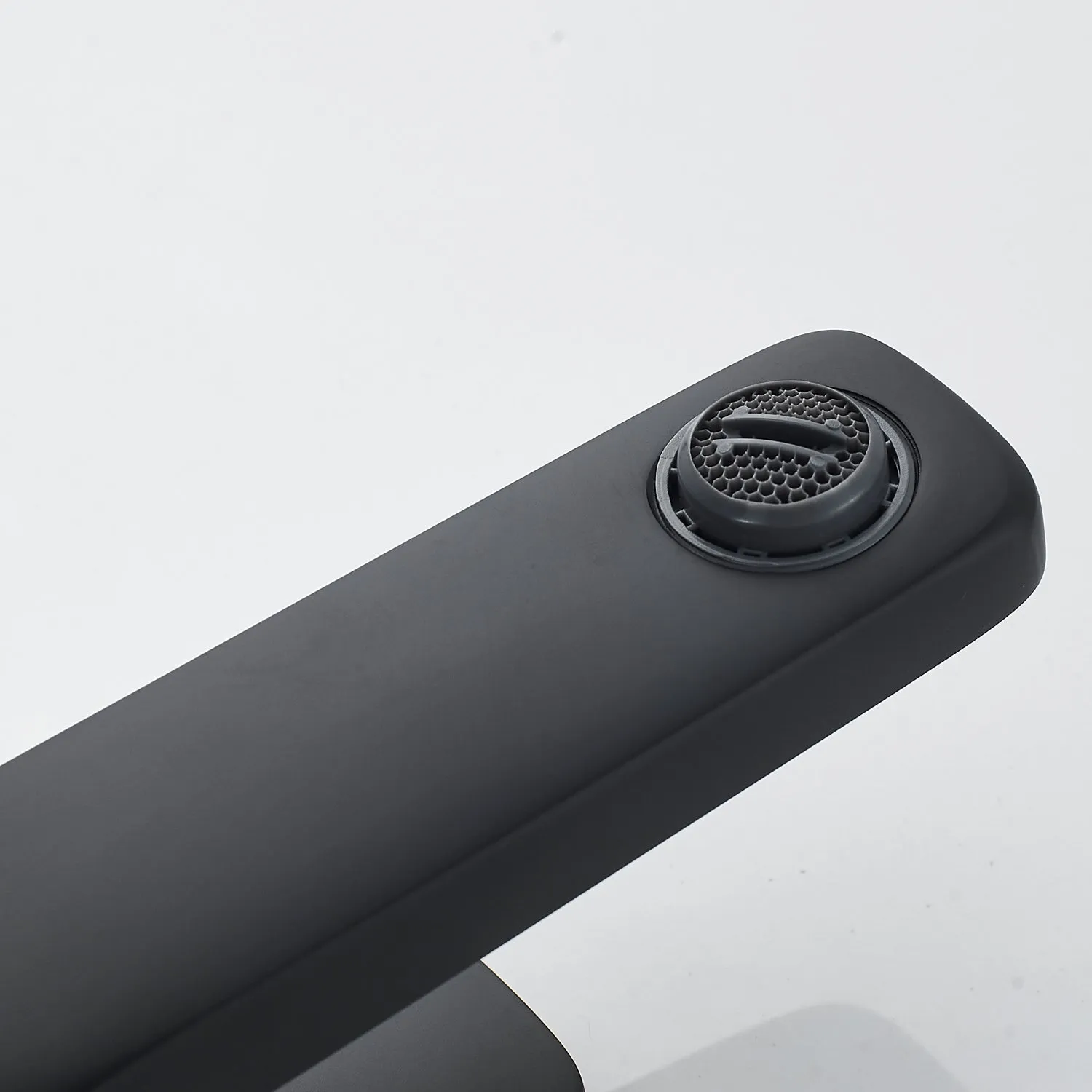 Смеситель для раковины Shevanik S9901H, черный