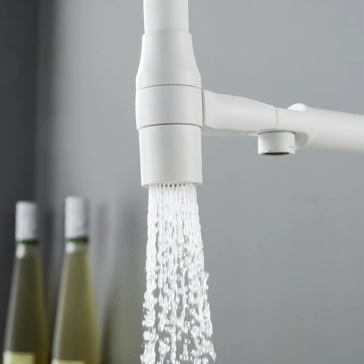 Смеситель для кухни с гибким изливом и подключением фильтра Shevanik S378C, белый