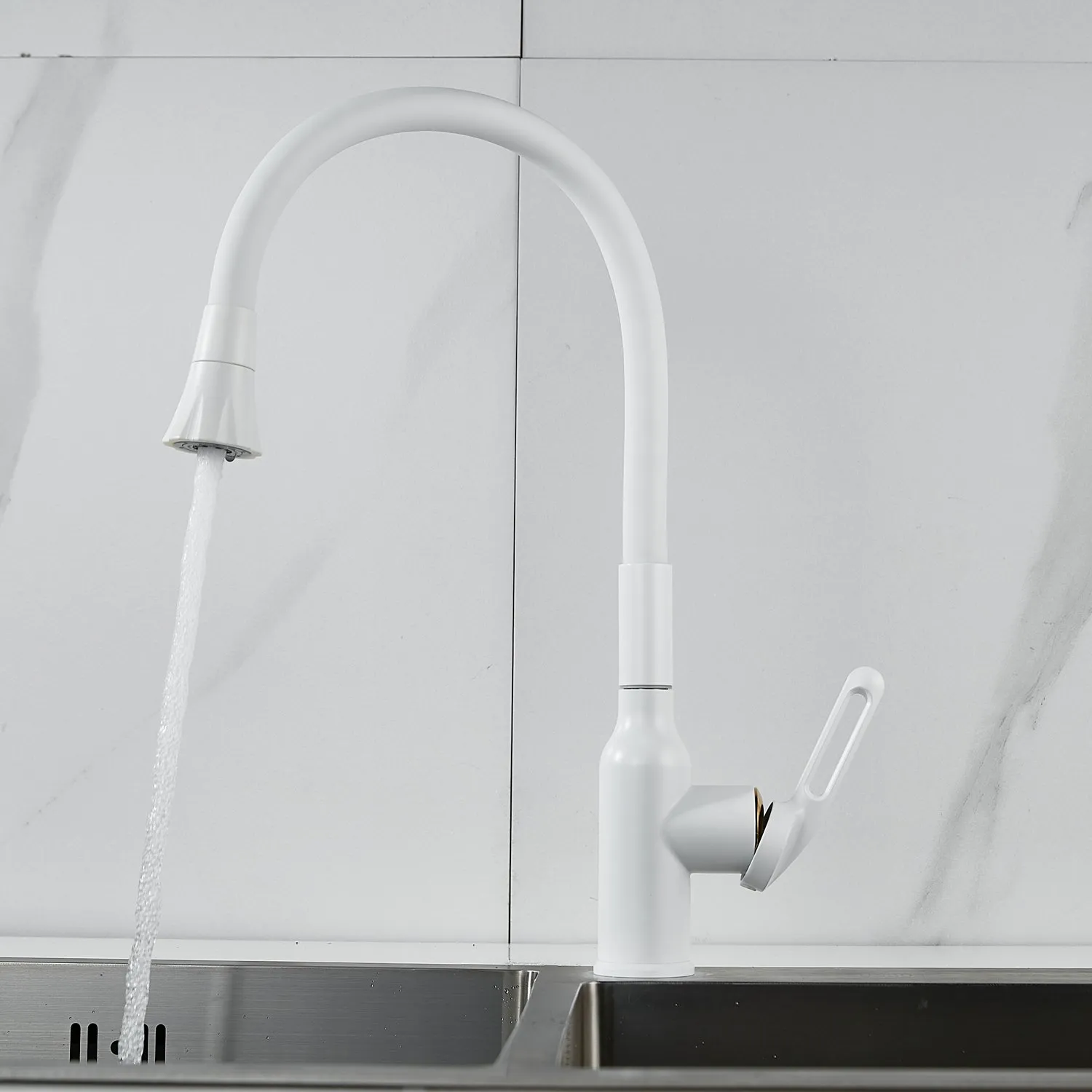 Смеситель для кухни с гибким изливом Raffine F303C-1, белый