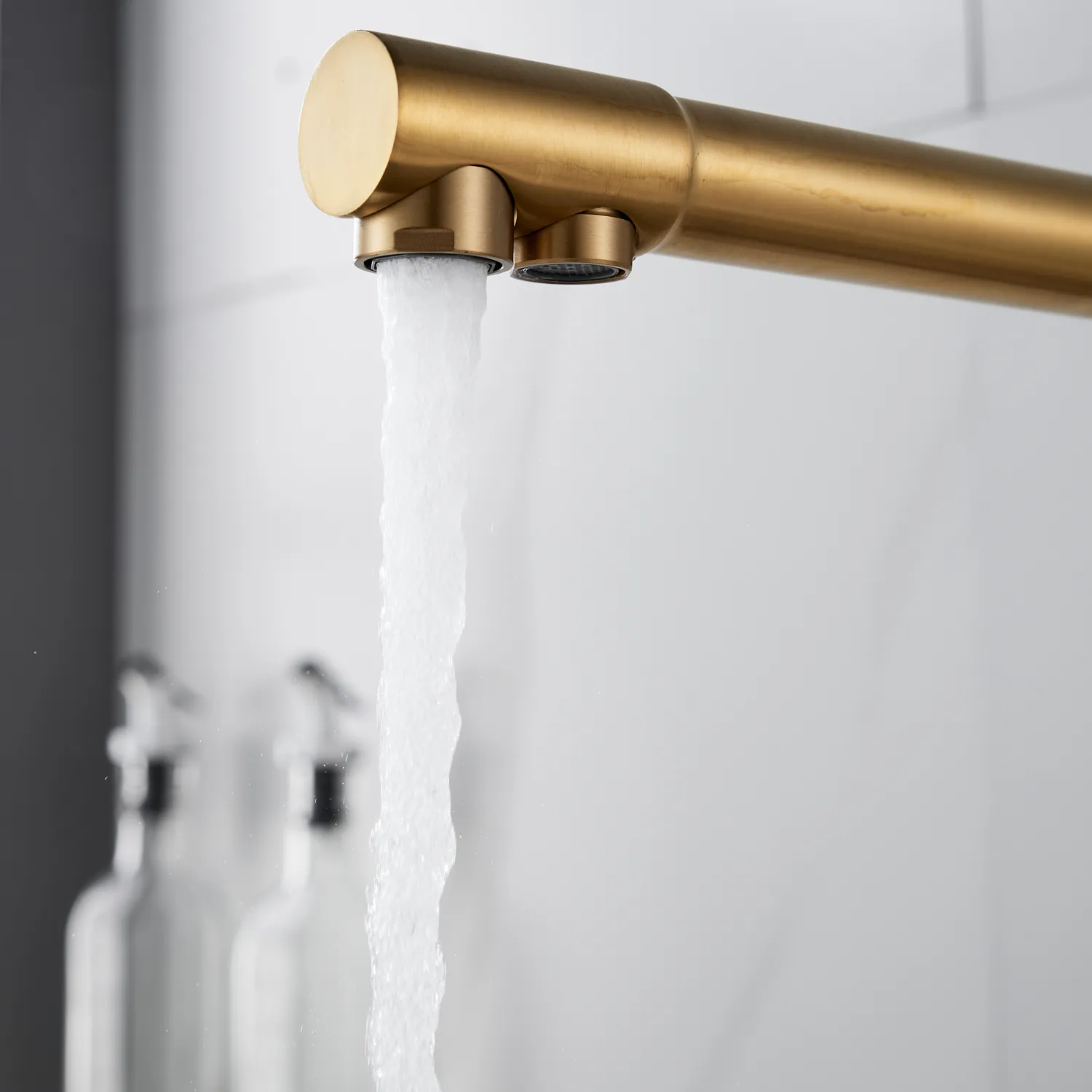 Смеситель для кухни с подключением фильтра Shevanik S248G, золотой сатин