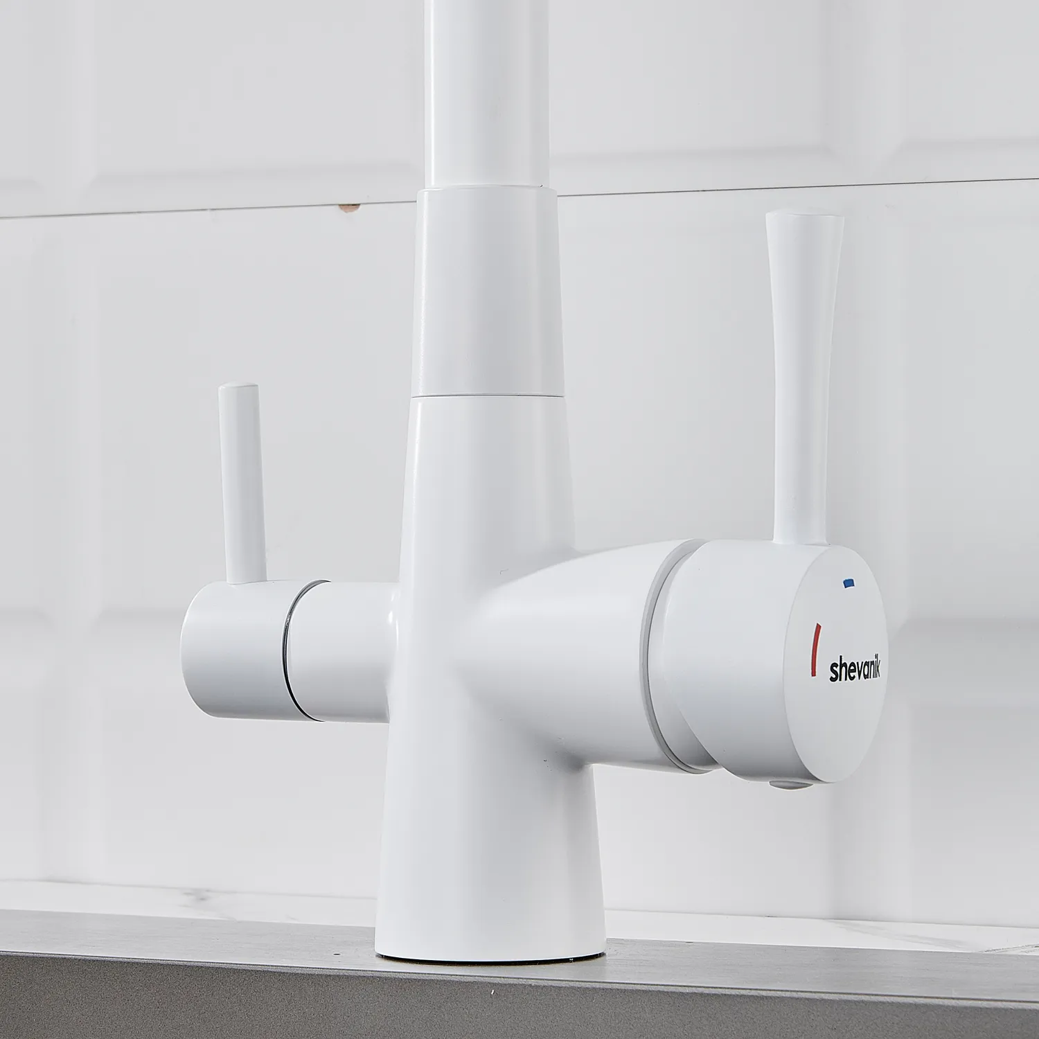 Смеситель для кухни с подключением фильтра Shevanik S428C, белый