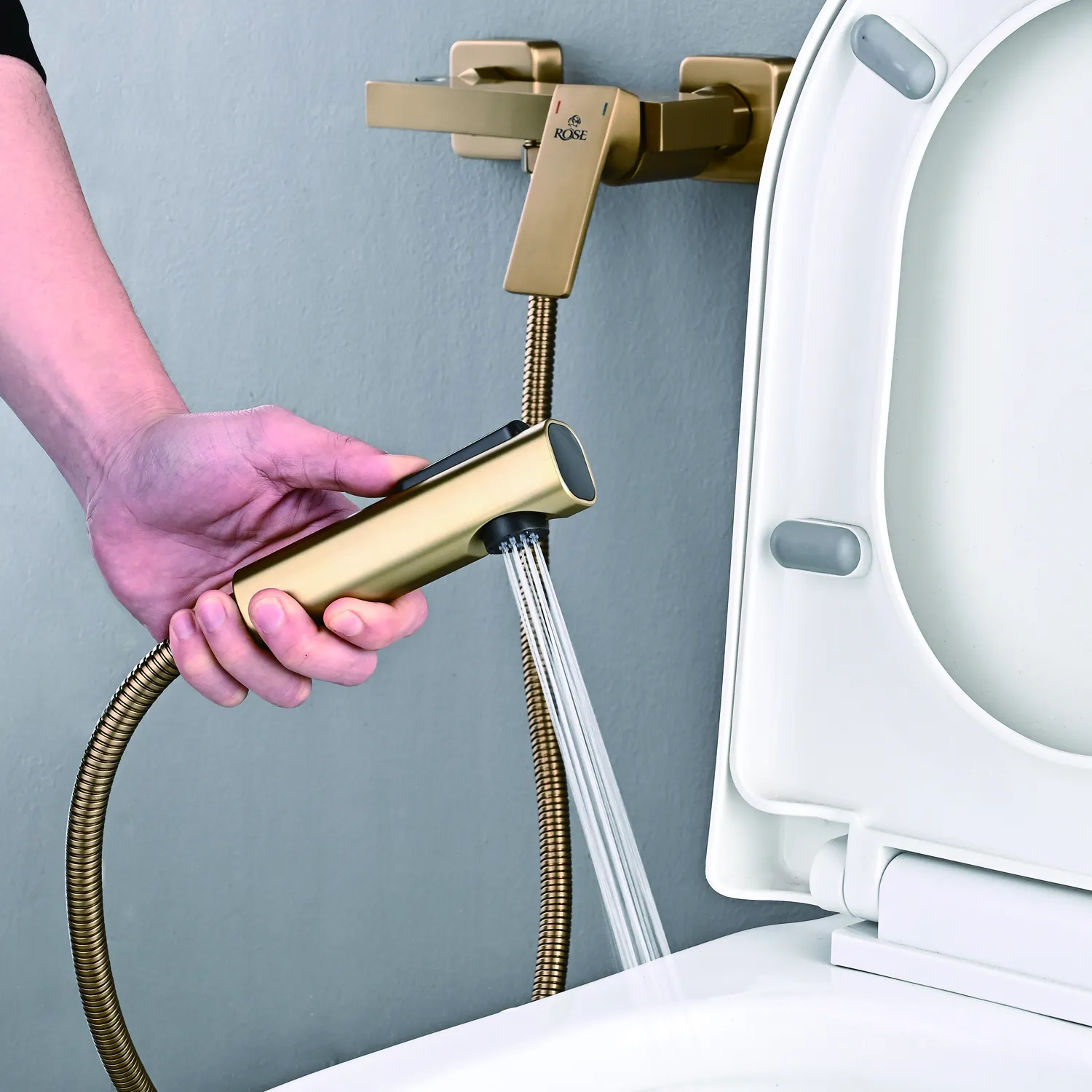 Гигиенический душ со смесителем Rose R1805G-1, золотой сатин