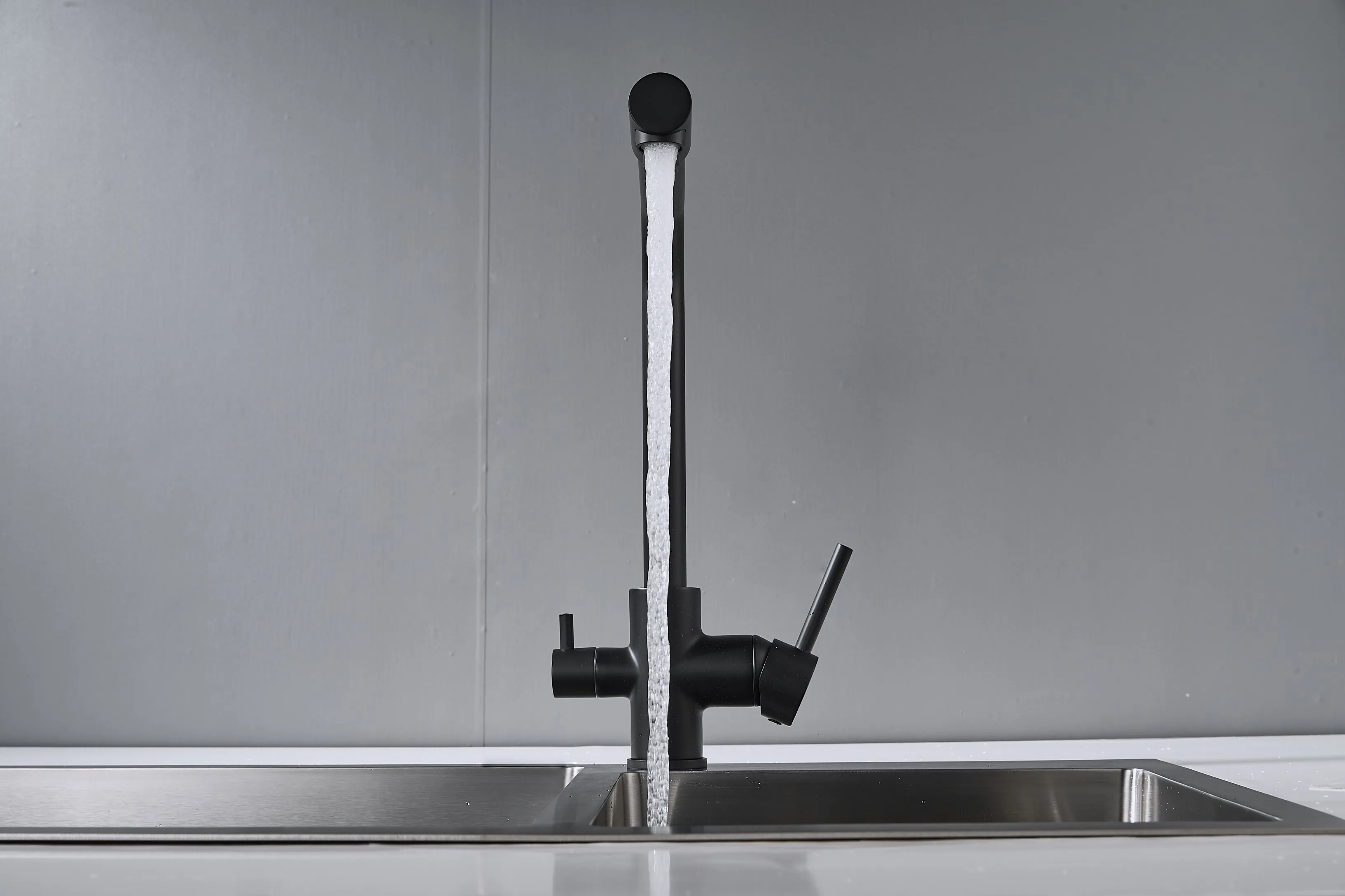 Смеситель для кухни с подключением фильтра Maretti Project Black PB31RZF12, черный