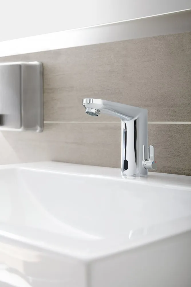 Смеситель для раковины GROHE Eurosmart Cosmopolitan электронный, питание от батарейки, хром (арт. 36327001)