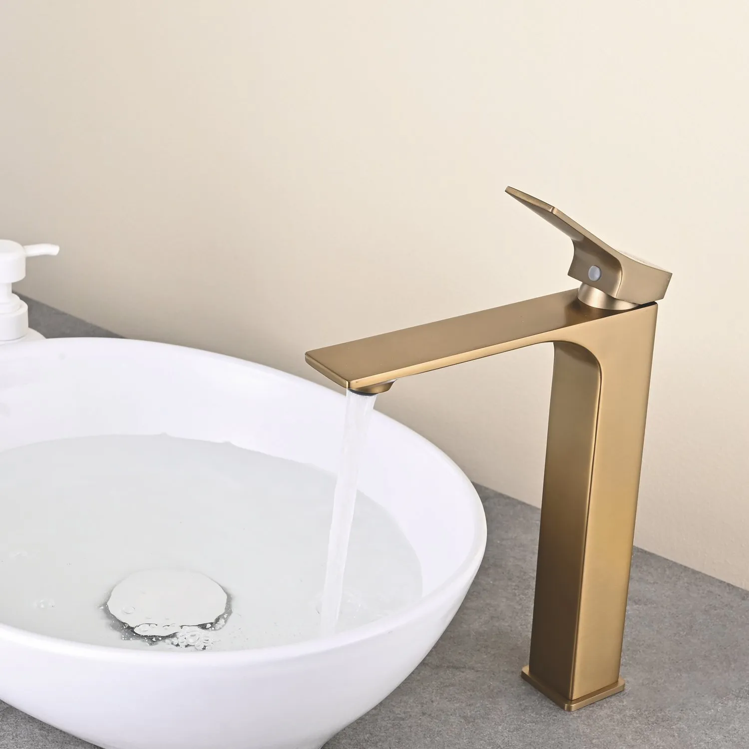 Смеситель для раковины высокий Shevanik S6111G, золотой сатин