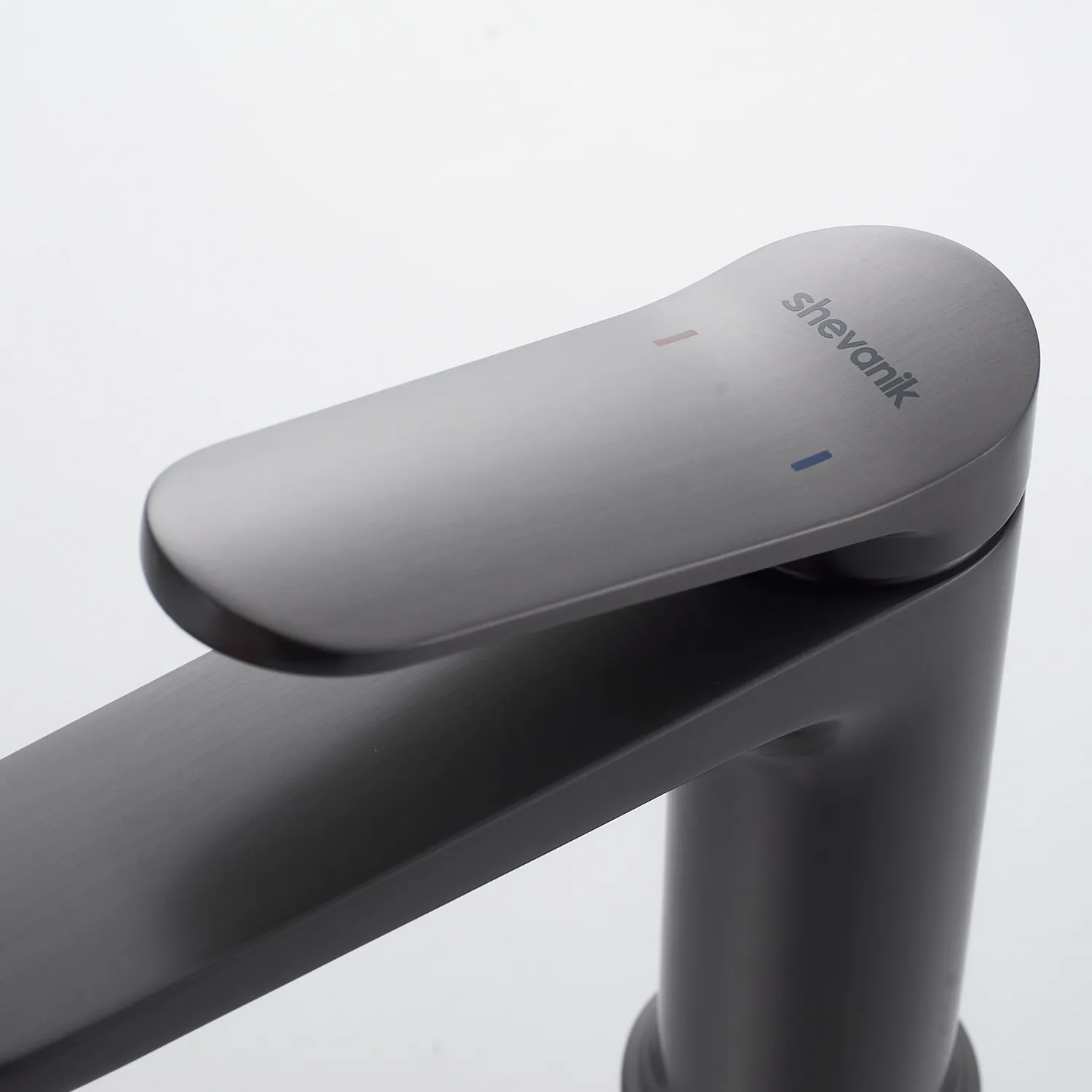 Смеситель для раковины Shevanik S4301T, оружейная сталь