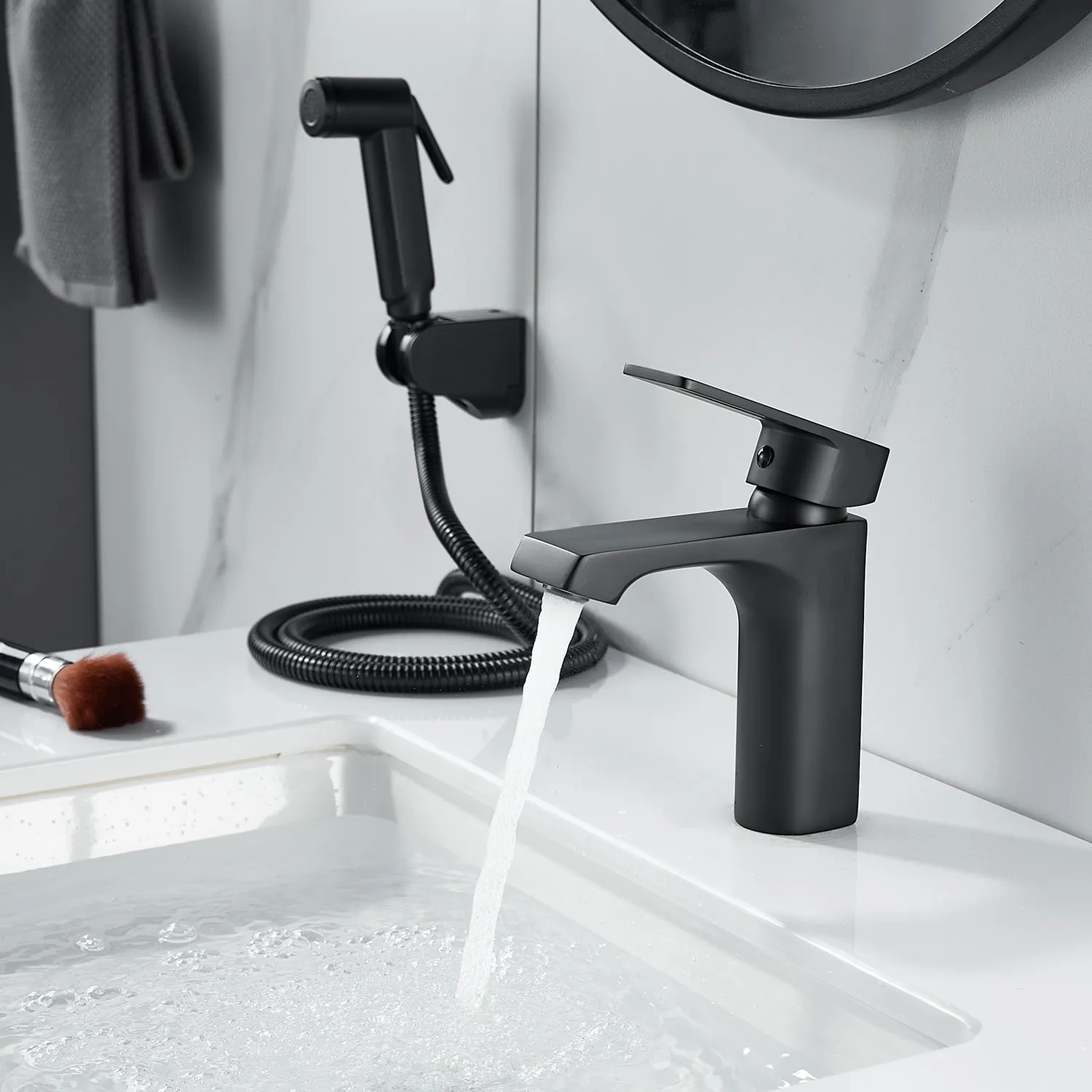 Смеситель для раковины с гигиеническим душем Raffine F171H, черный