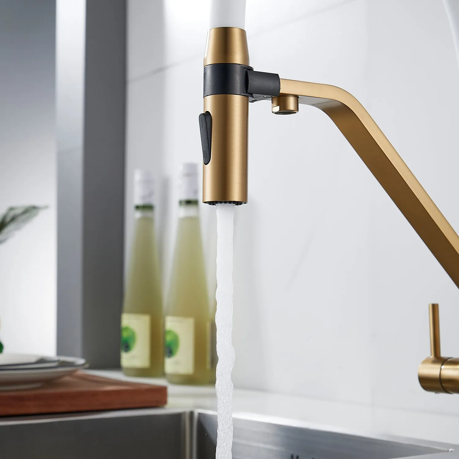 Смеситель для кухни с гибким изливом и подключением фильтра Shevanik S278G, золотой сатин