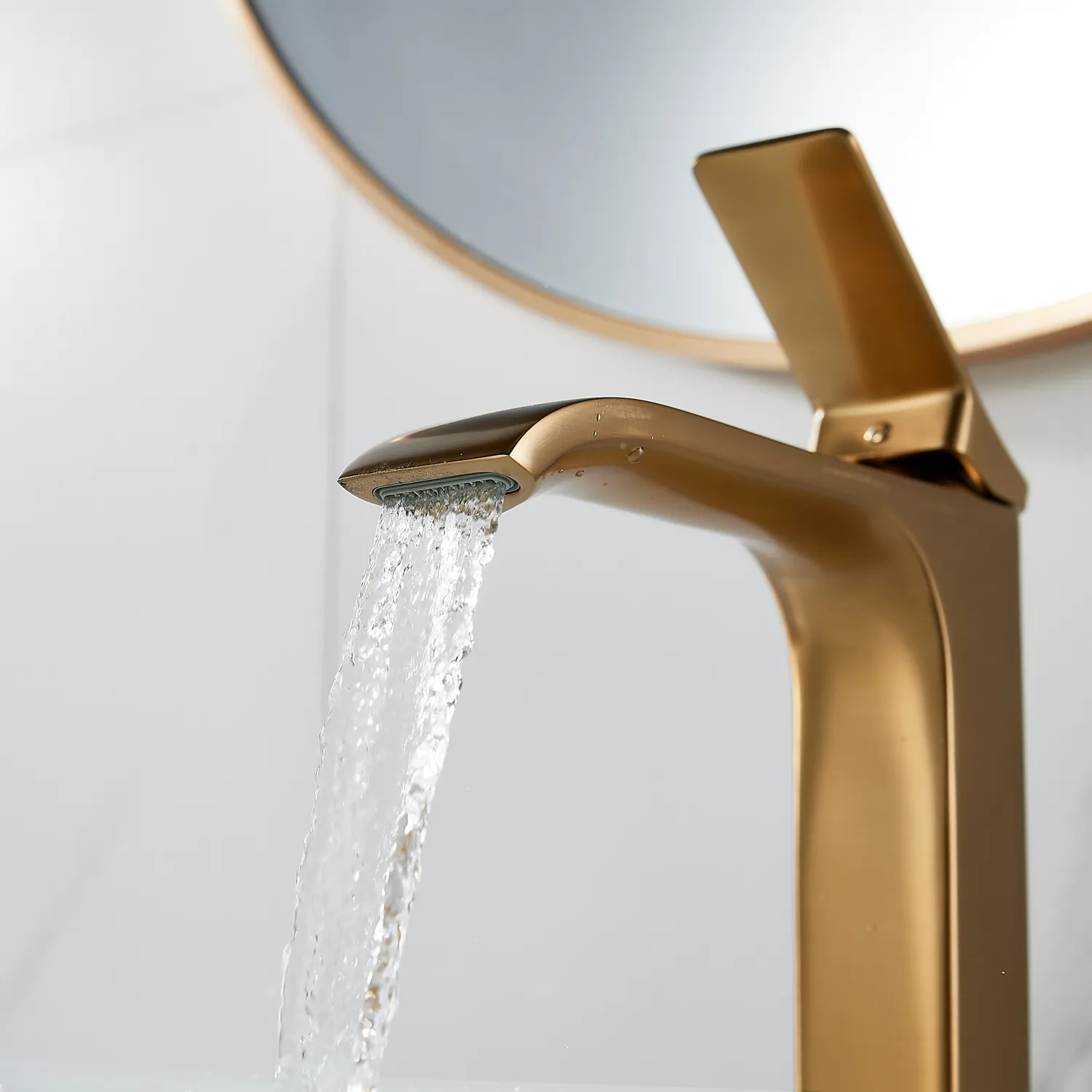 Смеситель для раковины высокий Shevanik S4011G, золотой сатин