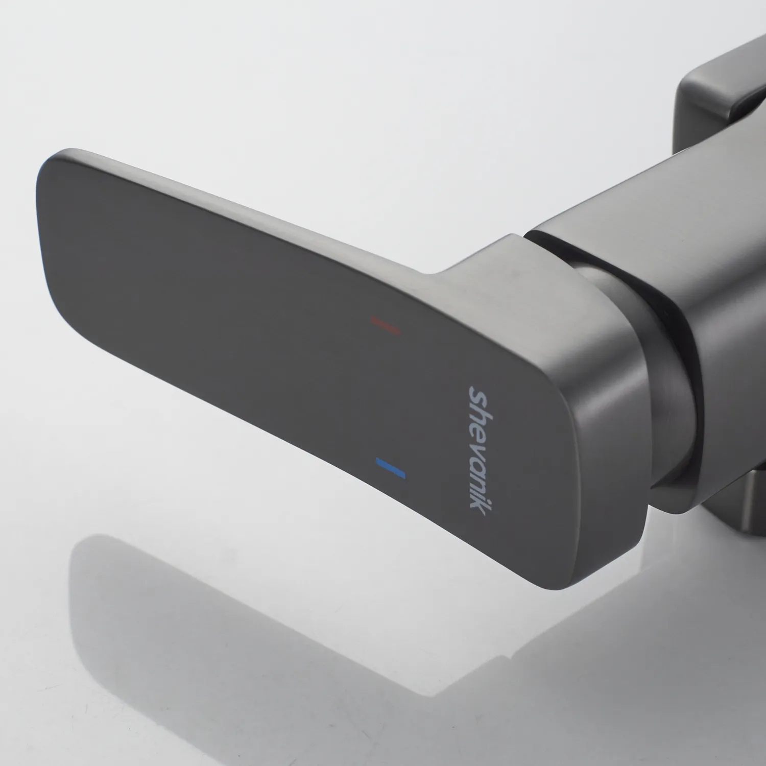 Смеситель для ванны Shevanik S9952T, оружейная сталь