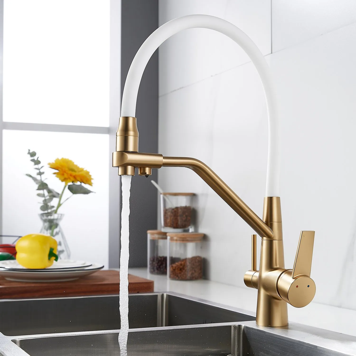 Смеситель для кухни с подключением фильтра воды Rose R558G, золотой сатин