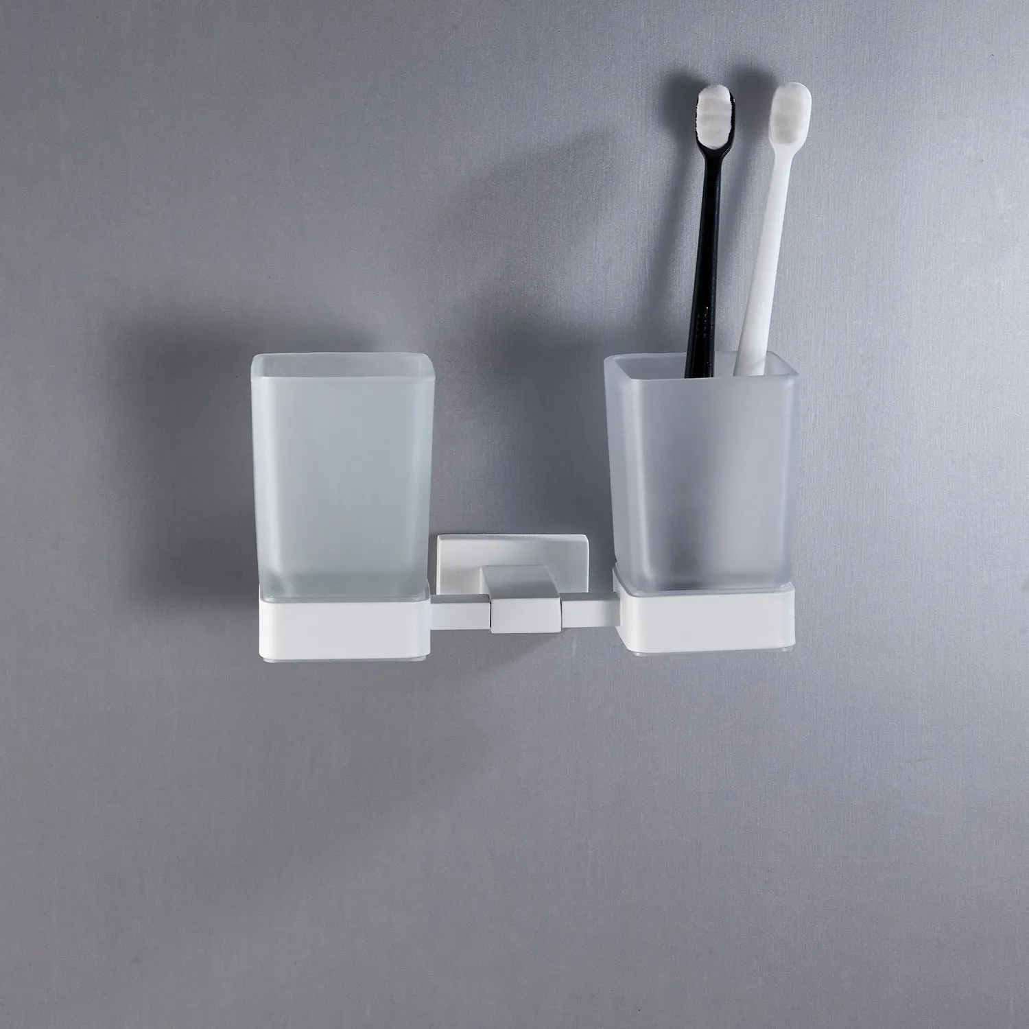 Стакан для ванной комнаты двойной Shevanik SG5622C, белый