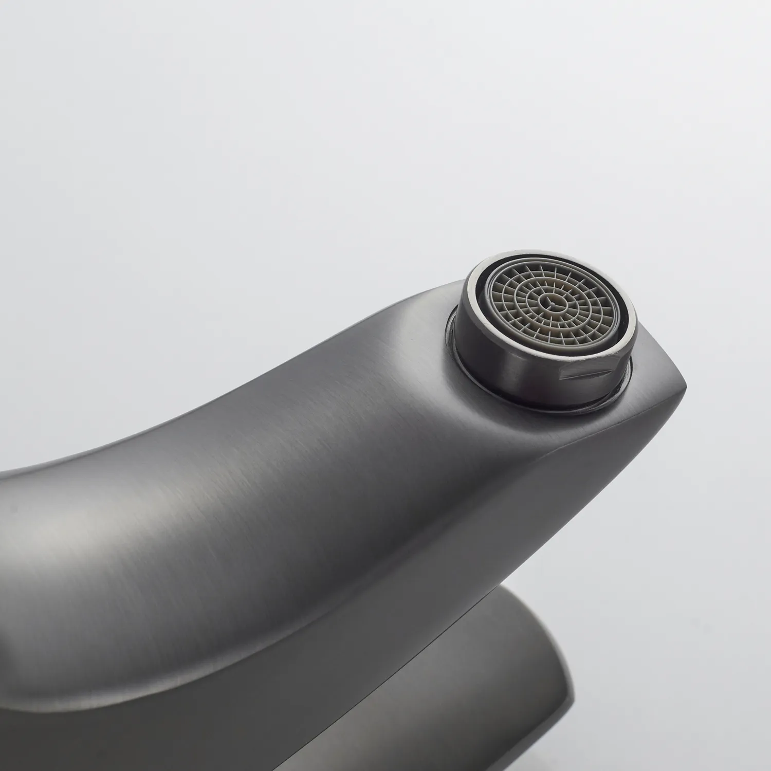 Смеситель для раковины Shevanik S5001T, оружейная сталь