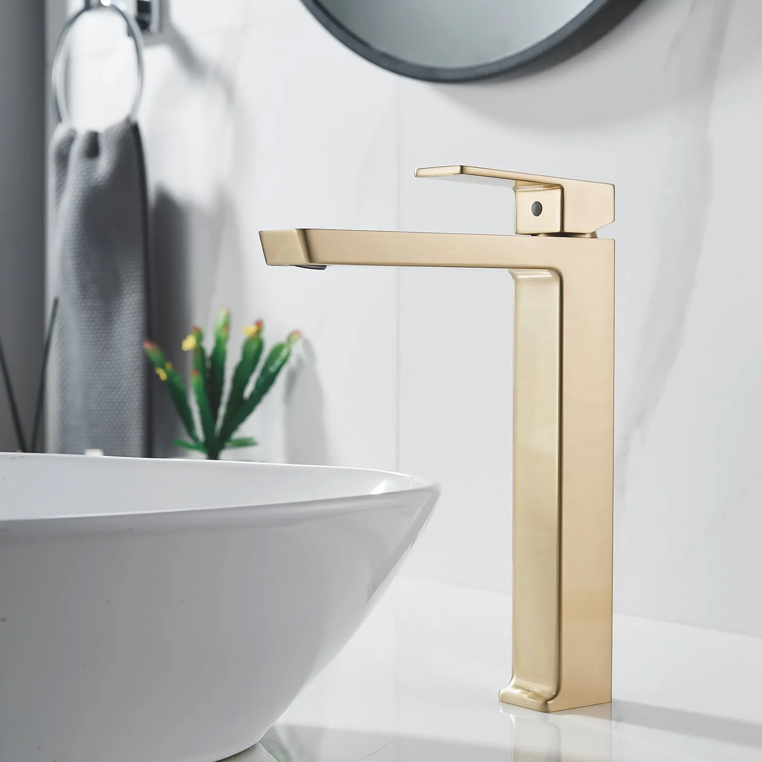 Смеситель для раковины высокий Rose R1811G-1, золотой сатин