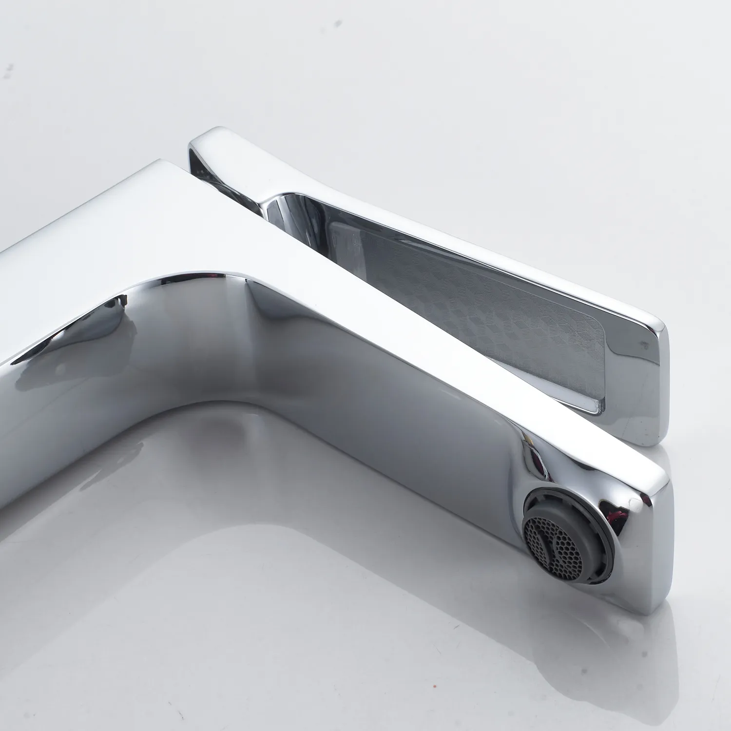 Смеситель для раковины Shevanik S4601, хром