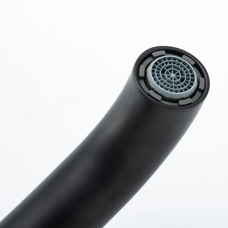 Смеситель для ванны напольный GAPPO G3006-6, черный
