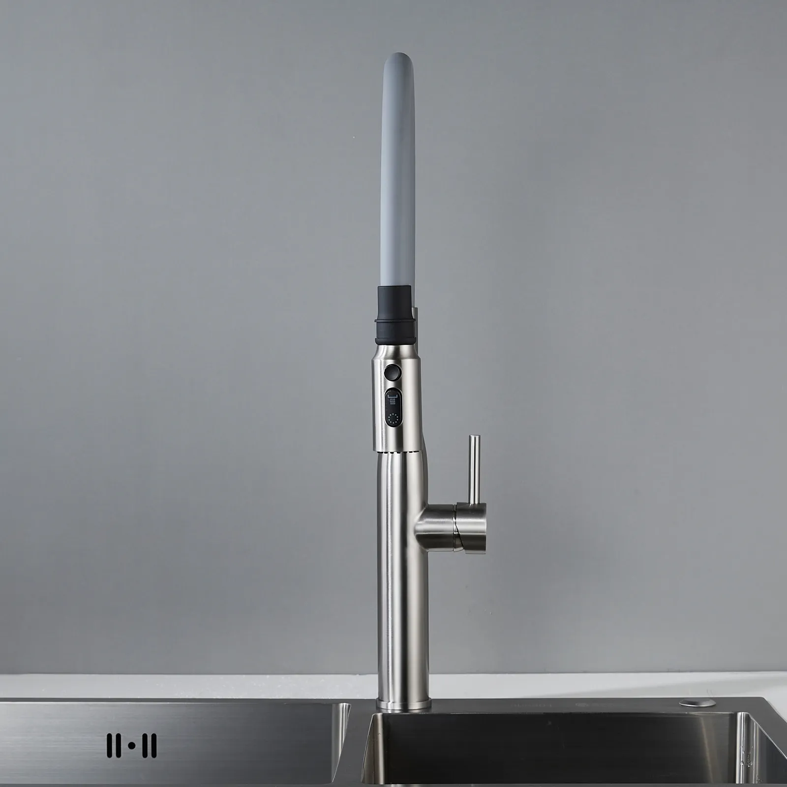 Смеситель для кухни с гибким изливом и режимом "душ" Shevanik S123L-9, сатин