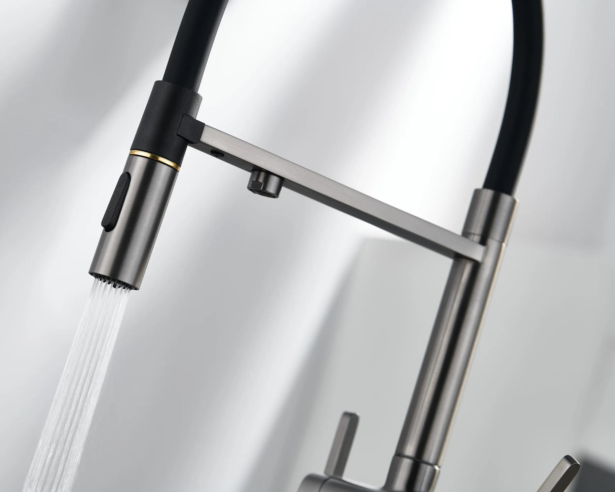 Смеситель для кухни с подключением фильтра для воды Rose R358T, оружейная сталь