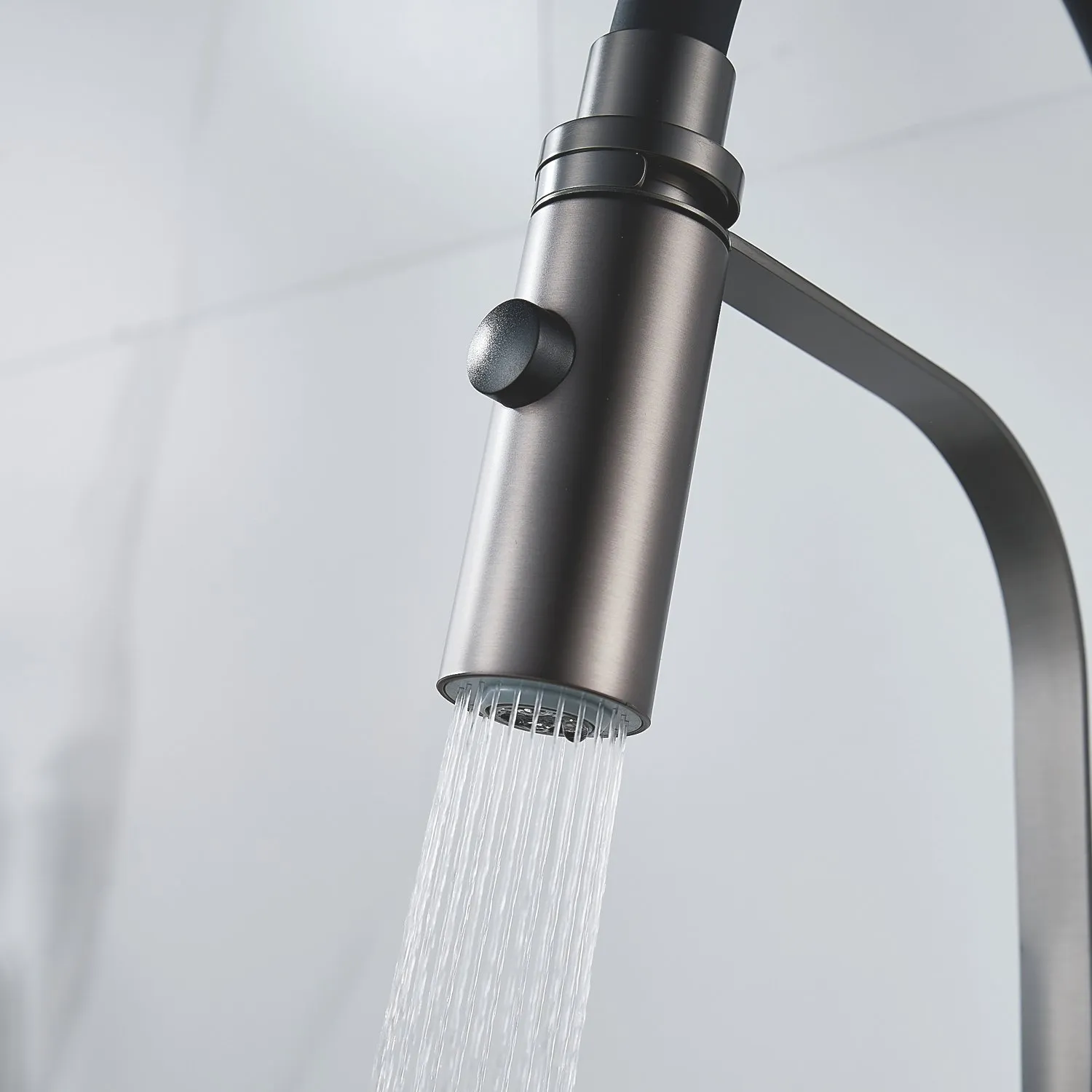 Смеситель для кухни с гибким изливом и режимом "душ" Shevanik S943T-3, оружейная сталь