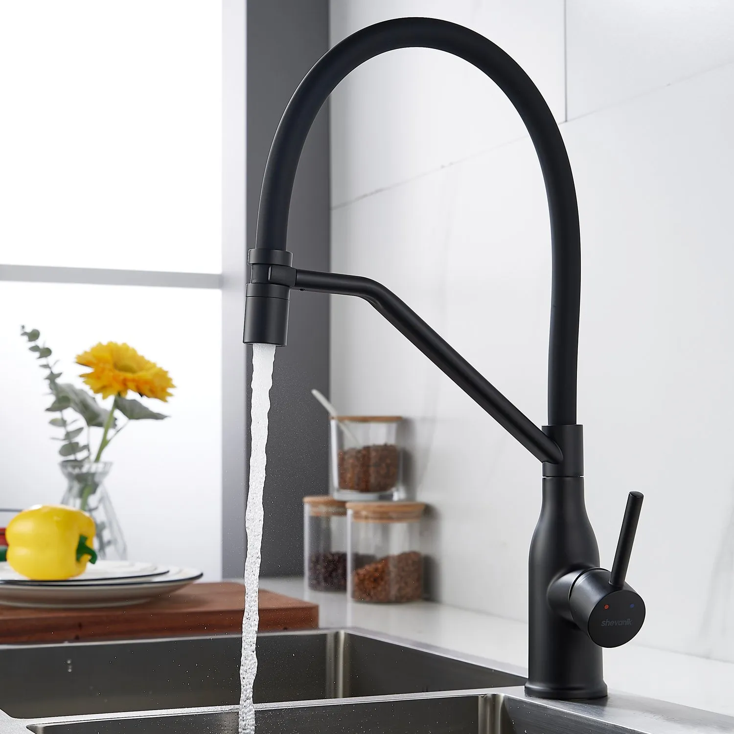 Смеситель для кухни с гибким изливом Shevanik S343H-3, черный