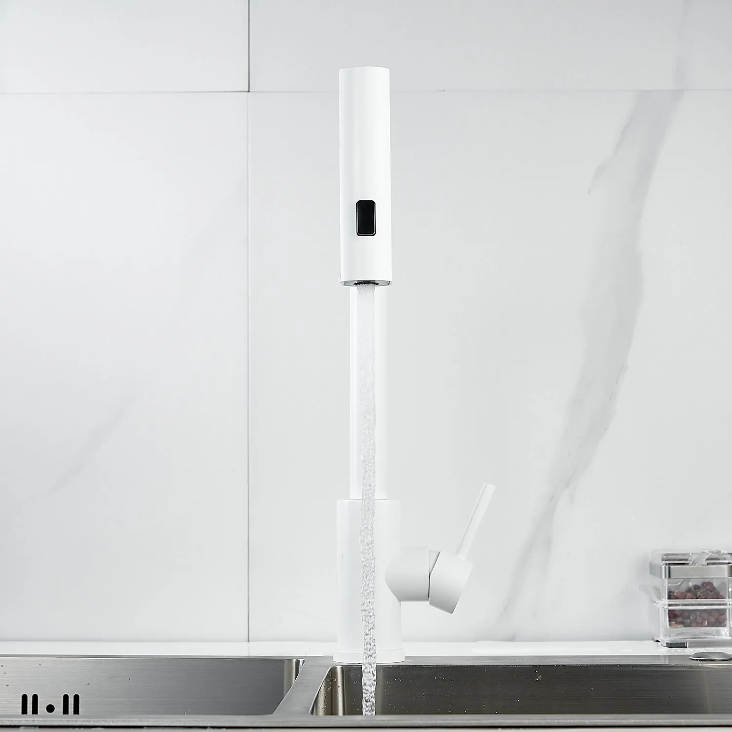 Смеситель для кухни с мультифункциональным изливом Raffine F203C, белый