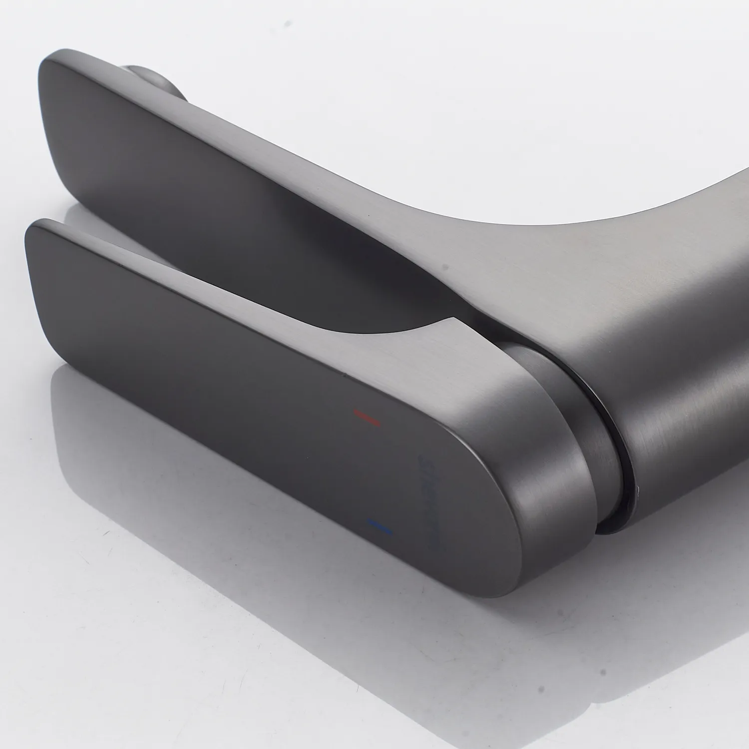 Смеситель для раковины Shevanik S4201T, оружейная сталь