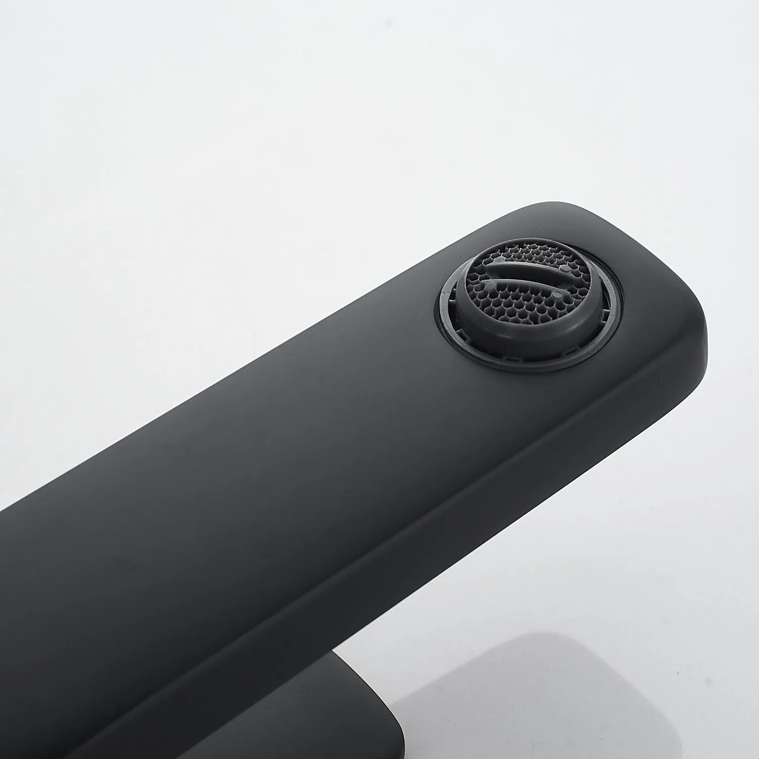 Смеситель для раковины Raffine F0199H, черный