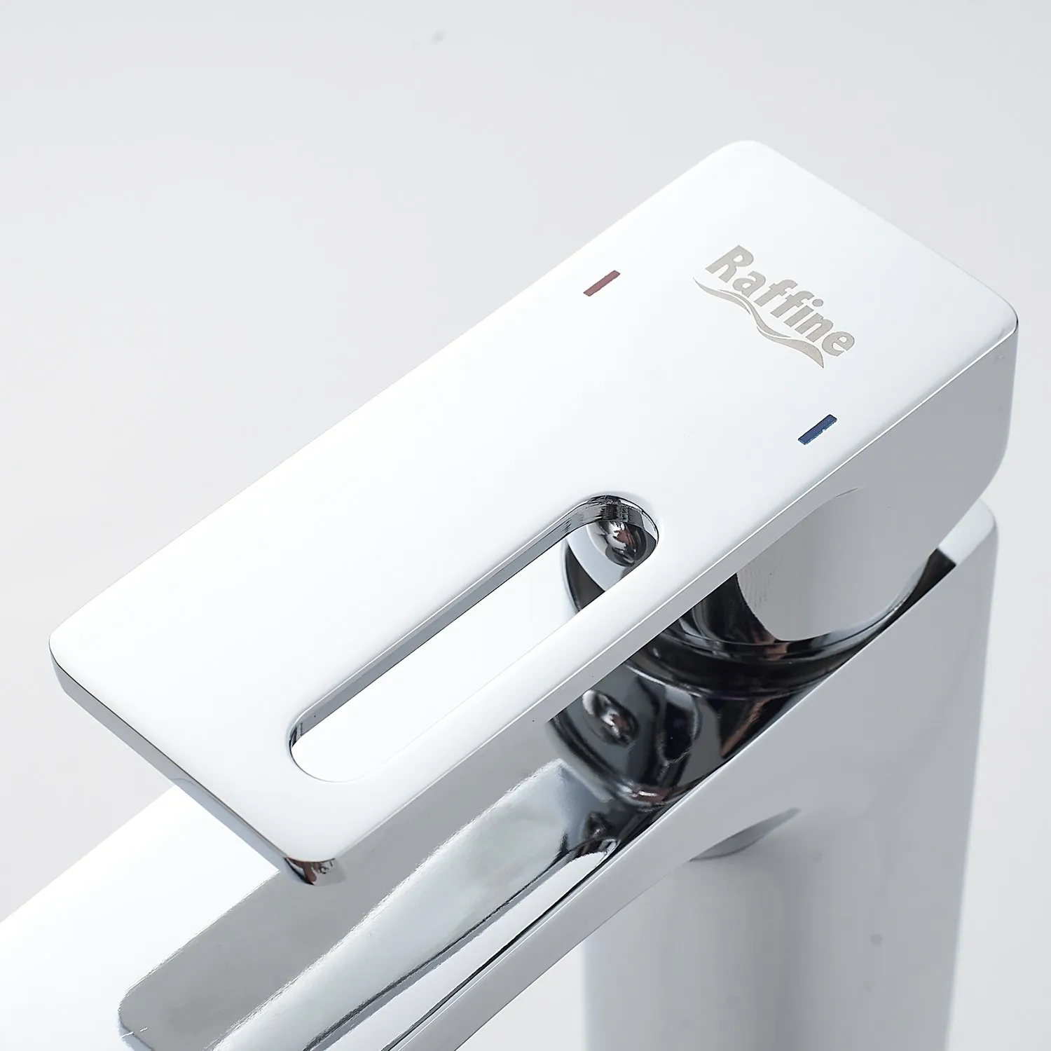 Смеситель для раковины с гигиеническим душем Raffine F171, хром