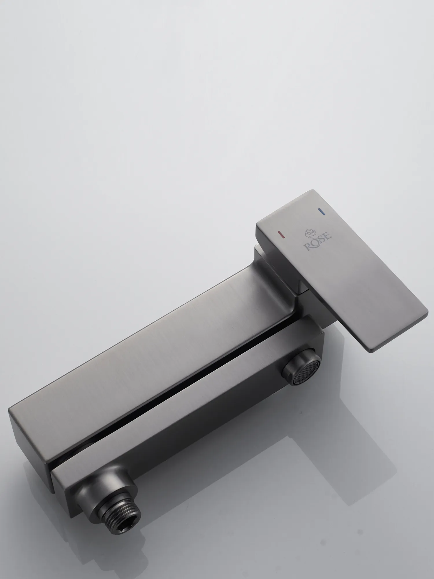 Смеситель для ванны Rose R2802T, оружейная сталь