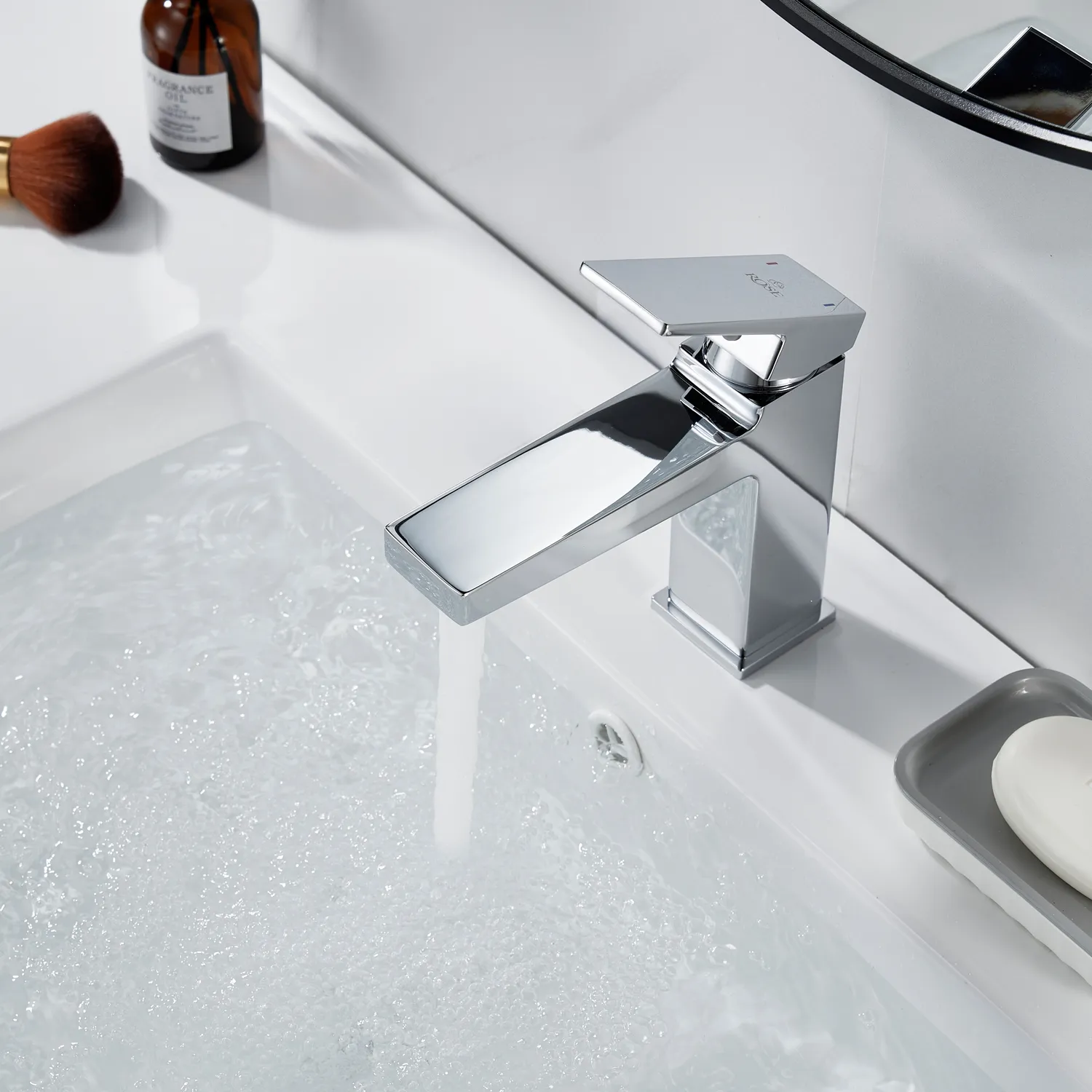 Смеситель для раковины Rose R2801, хром