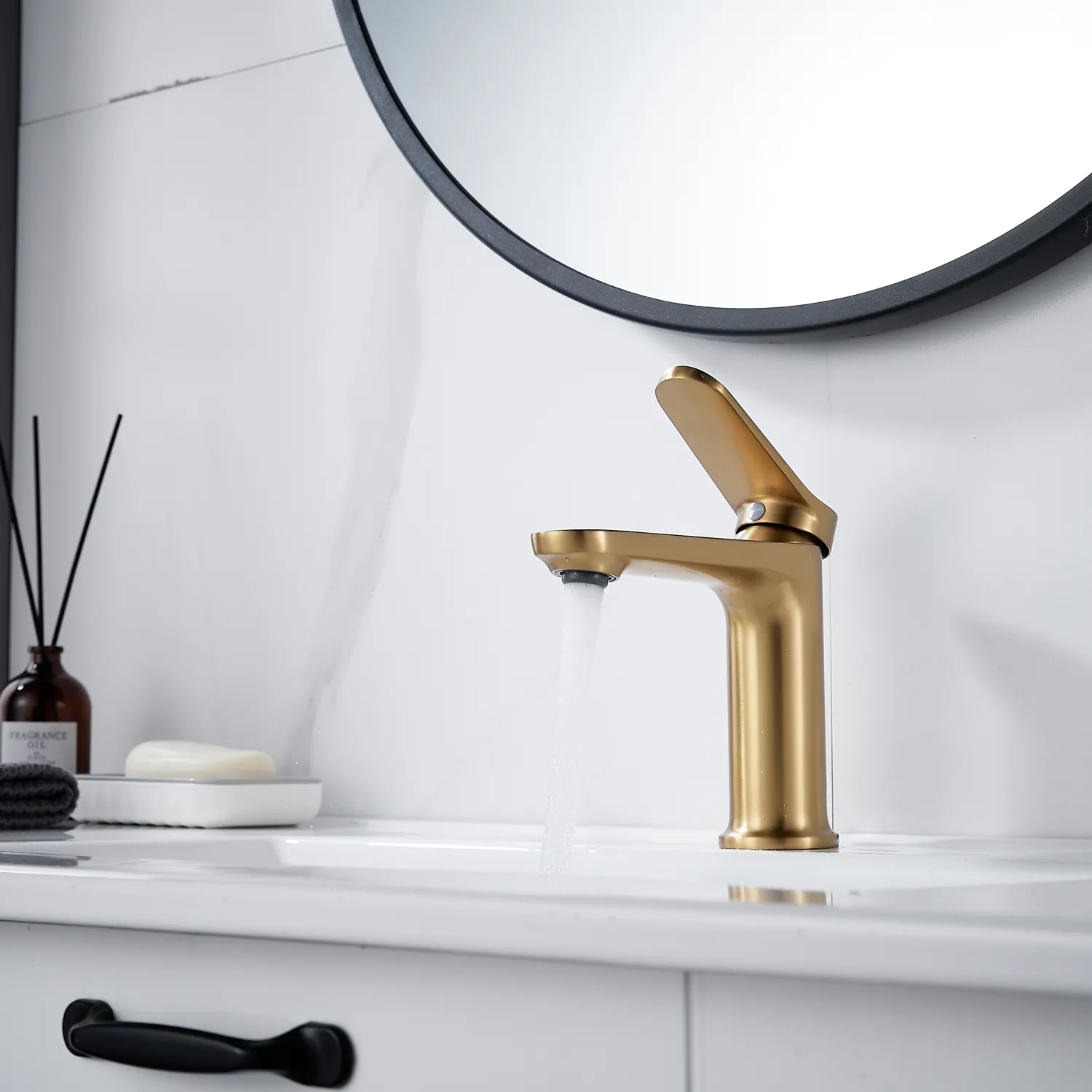 Смеситель для раковины Shevanik S4301G, золотой сатин