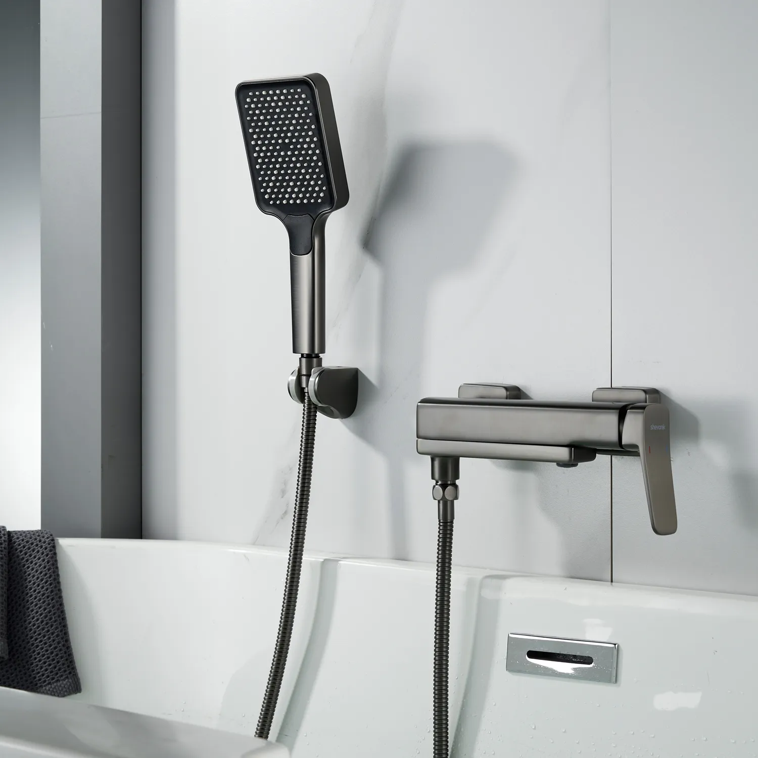 Смеситель для ванны Shevanik S9952T, оружейная сталь