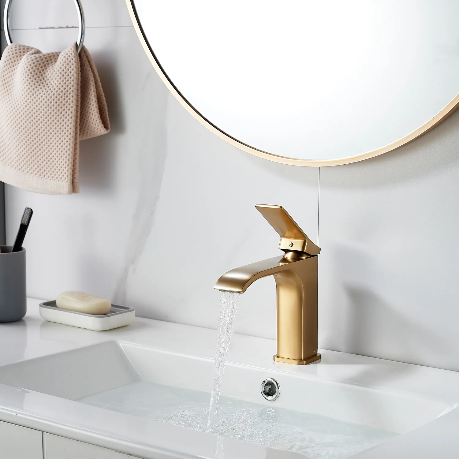 Смеситель для раковины Shevanik S4001G, золотой сатин