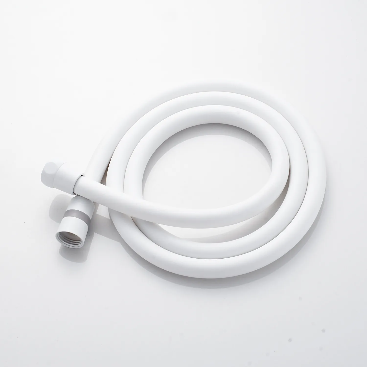 Шланг для душа Shevanik SE57-15 (150 см), белый