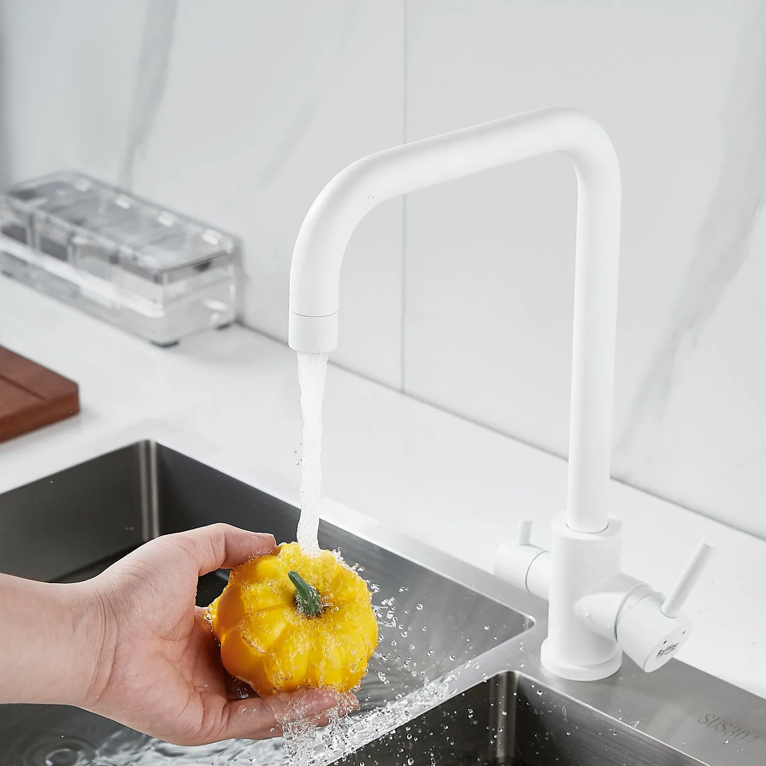 Смеситель для кухни с подключением фильтра воды Raffine F118C, белый