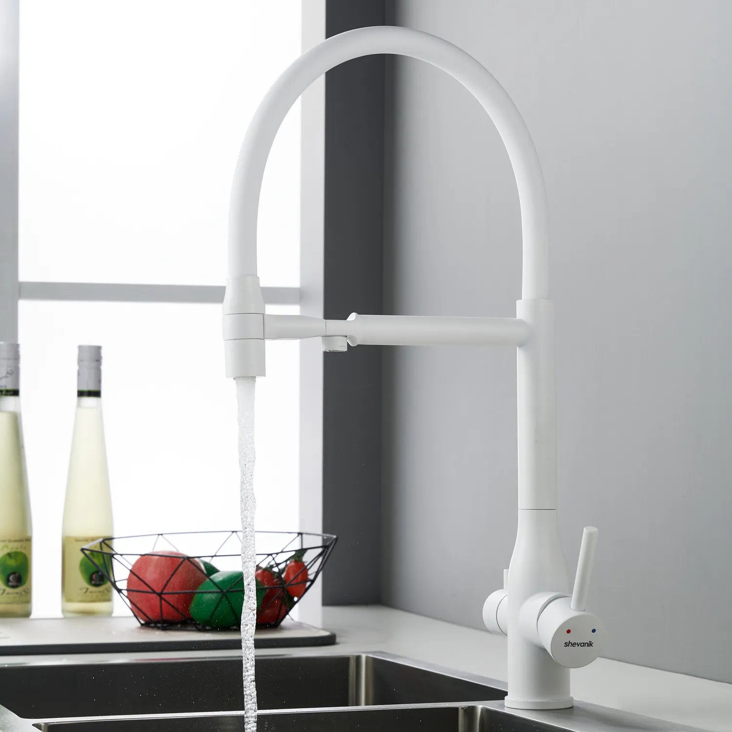Смеситель для кухни с гибким изливом и подключением фильтра Shevanik S378C, белый