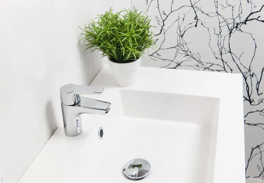 Cмеситель для раковины Oras Saga 3912F с гигиеническим душем