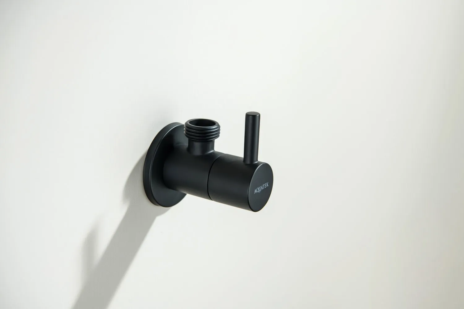 Угловой переходник AQUATEK, матовый черный AQ2452MB