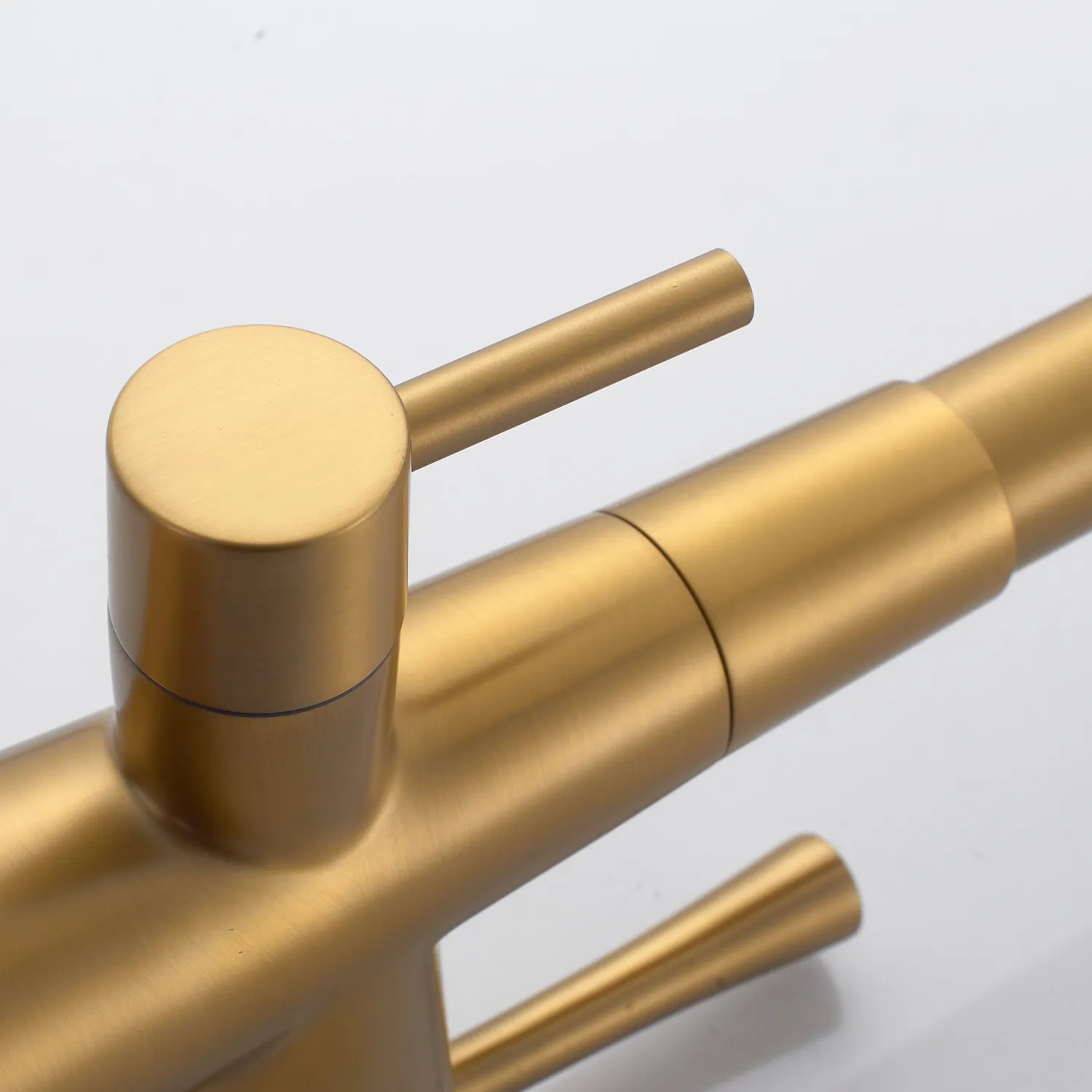 Смеситель для кухни с подключением фильтра Shevanik S428G, золотой сатин