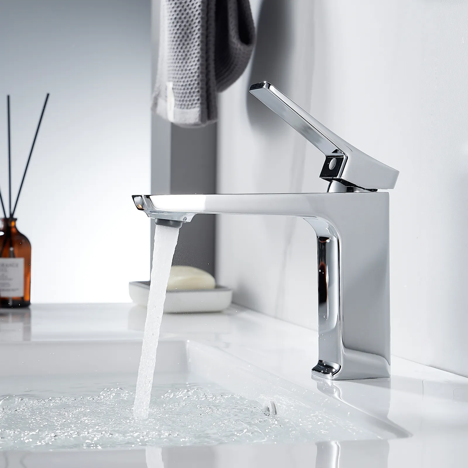 Смеситель для раковины Shevanik S4401, хром