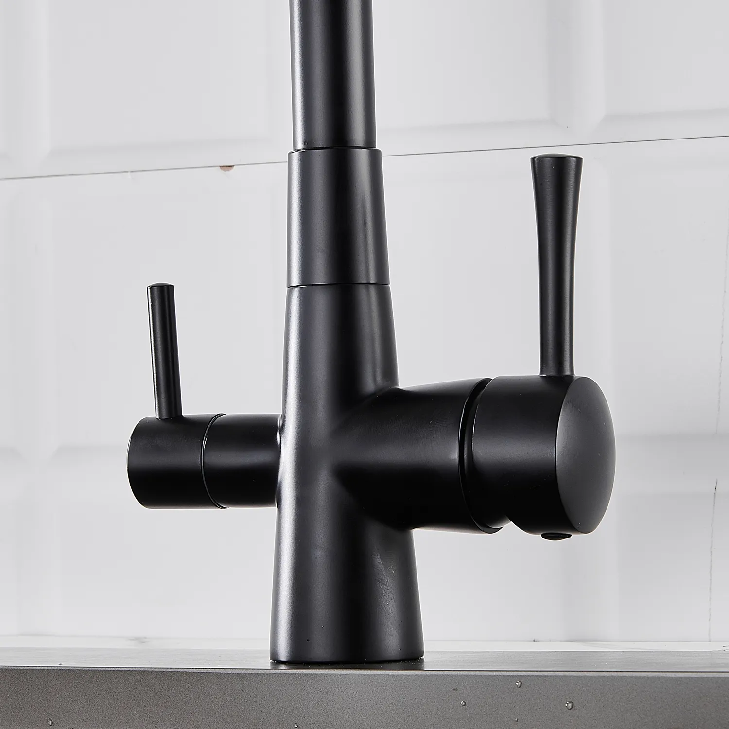 Смеситель для кухни с подключением фильтра Shevanik S528H, черный